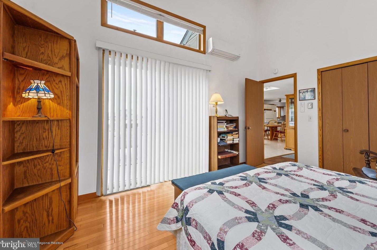 48 Kentucky Dr, Tuckerton NJ 08087-1035 exterior