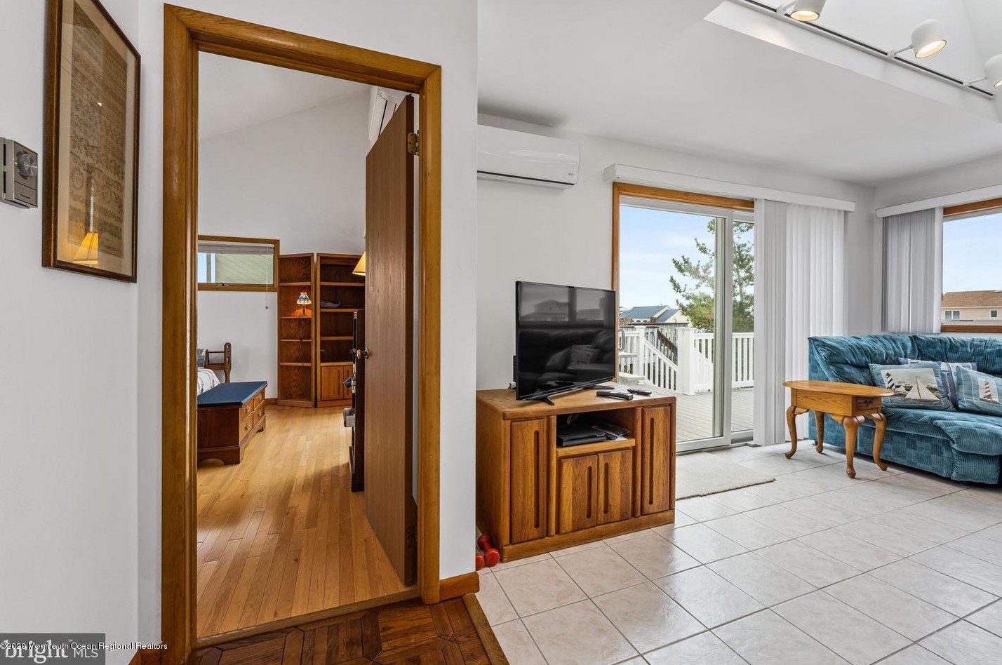 48 Kentucky Dr, Tuckerton NJ 08087-1035 exterior