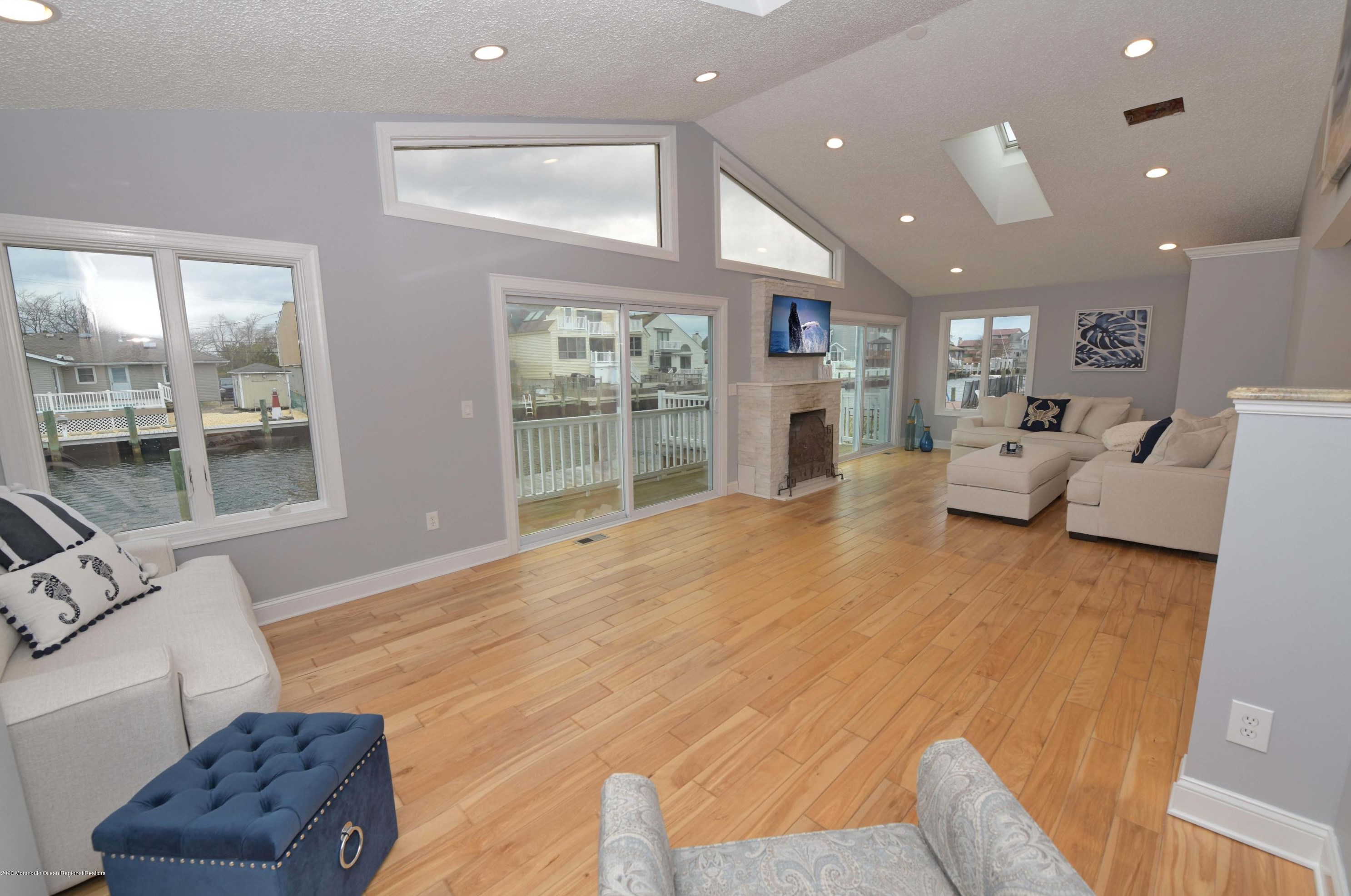 352 Maria Dr, Toms River, NJ 08753-2441