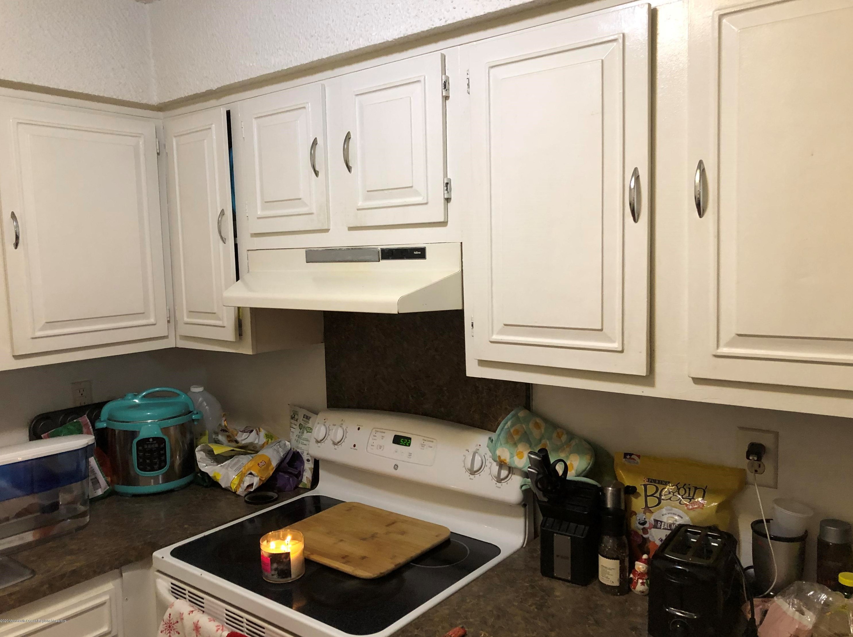 16 Newport Ct #225, Bricktown, NJ 08724