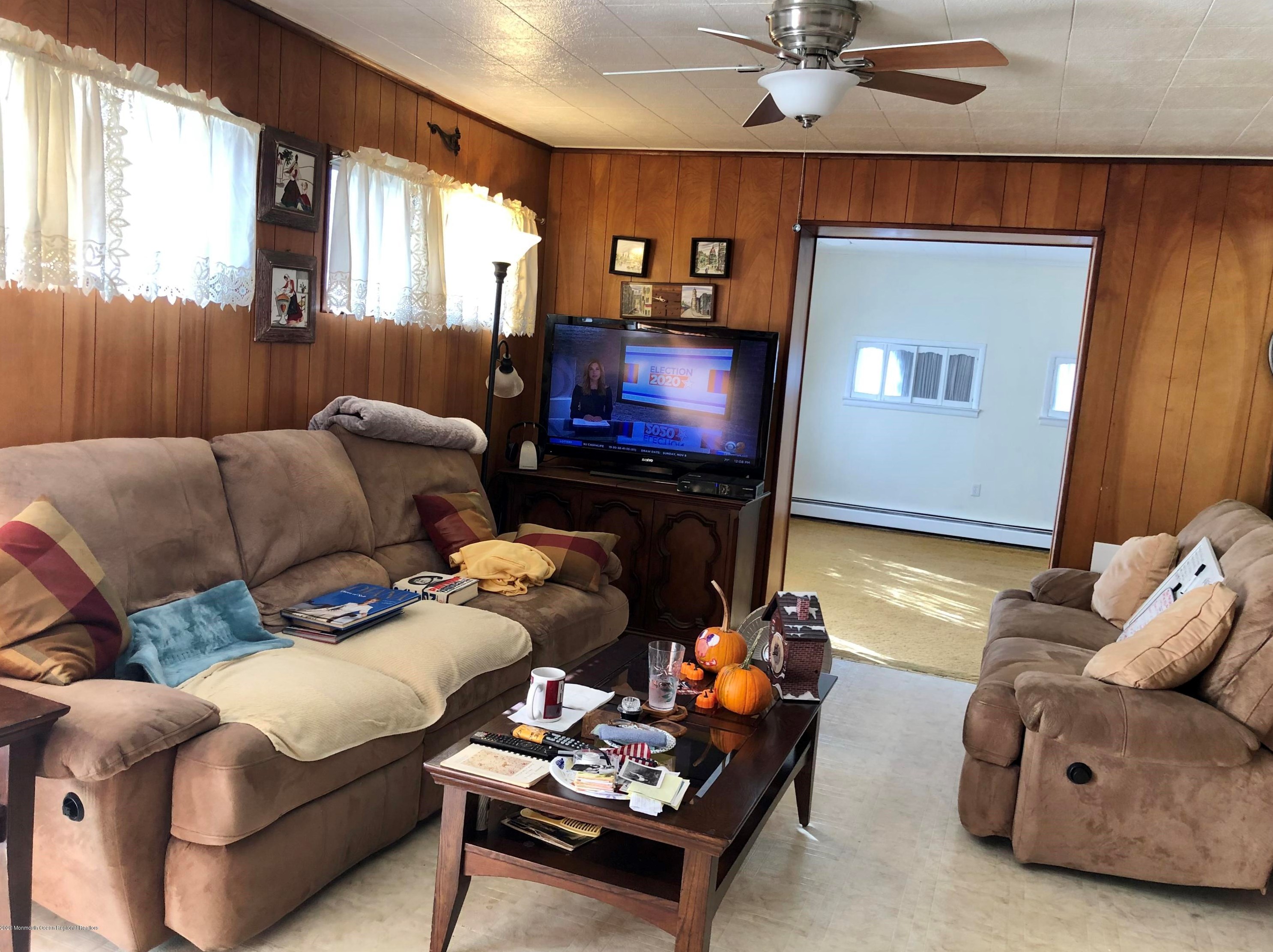 192 5th St, Wall Township NJ  07731-8593 exterior