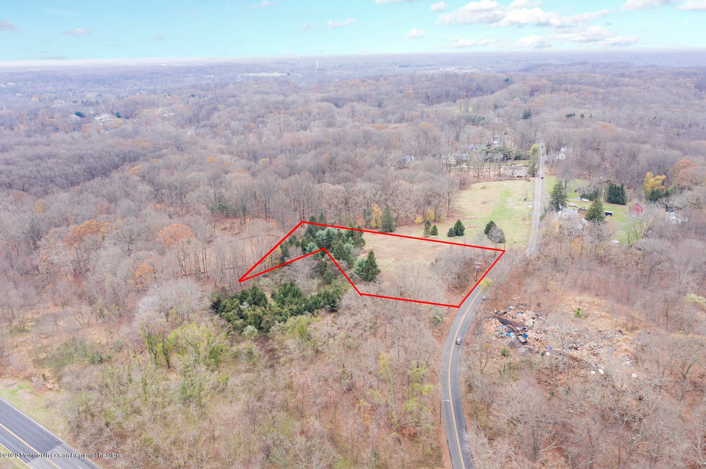 14 Reids Hill Rd, Morganville, NJ 07751