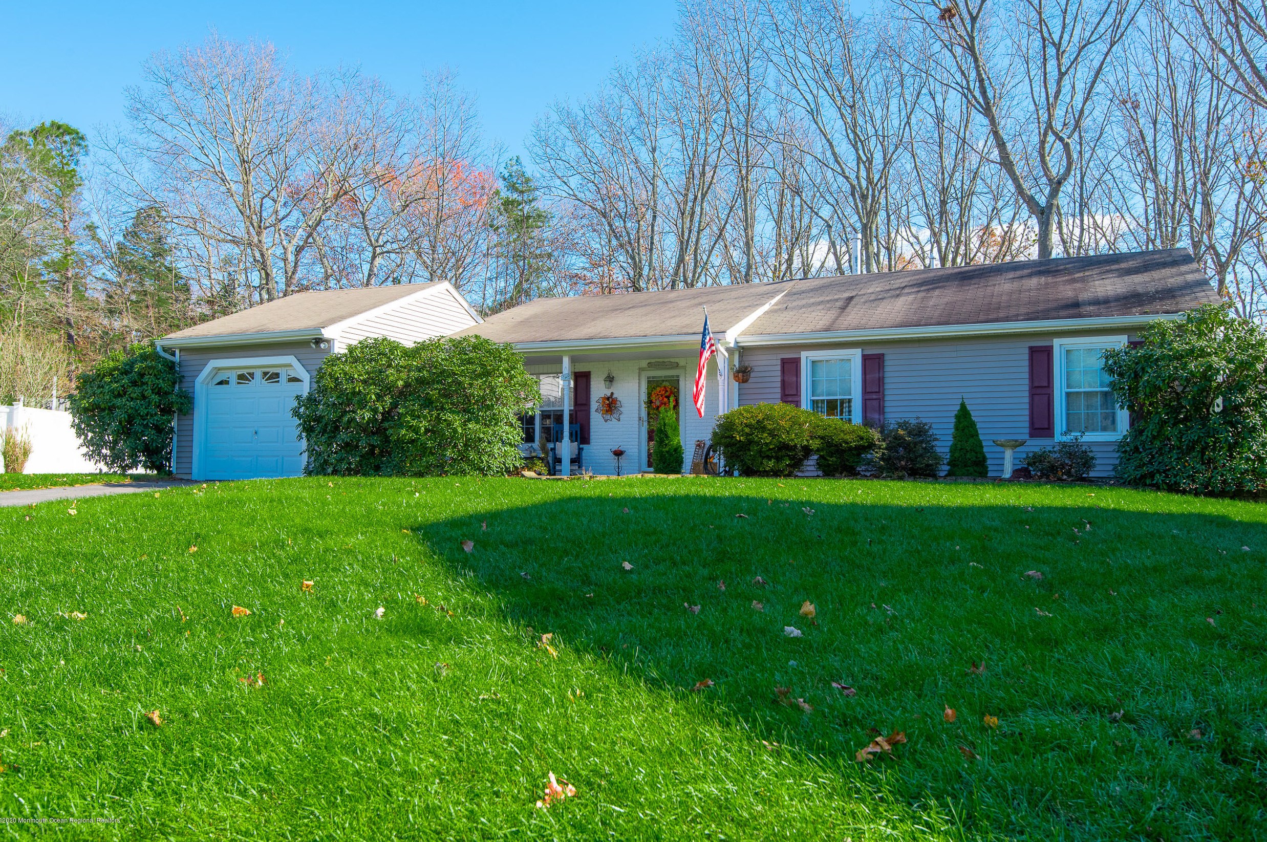 8 Deck Ct, Wall Township, NJ 07731-1629
