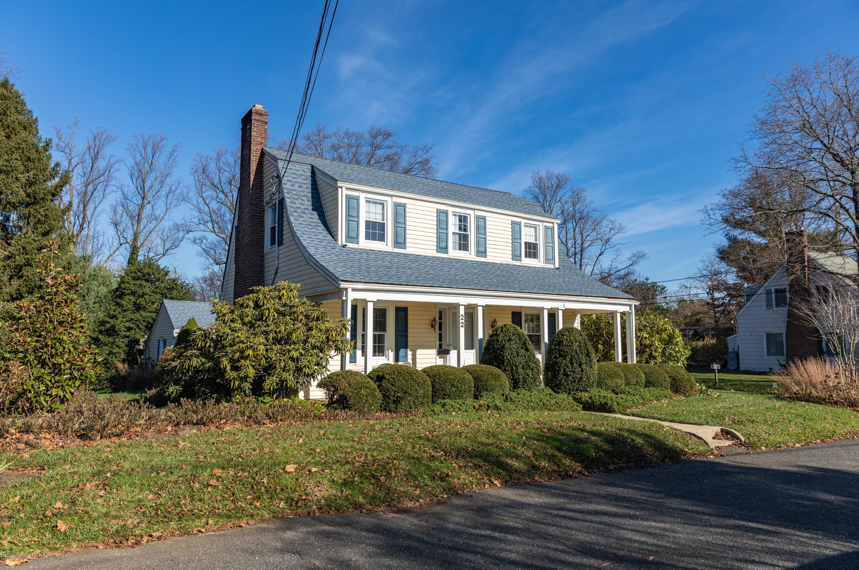 22 Swan Lake Park, East Freehold, NJ 07728-2512