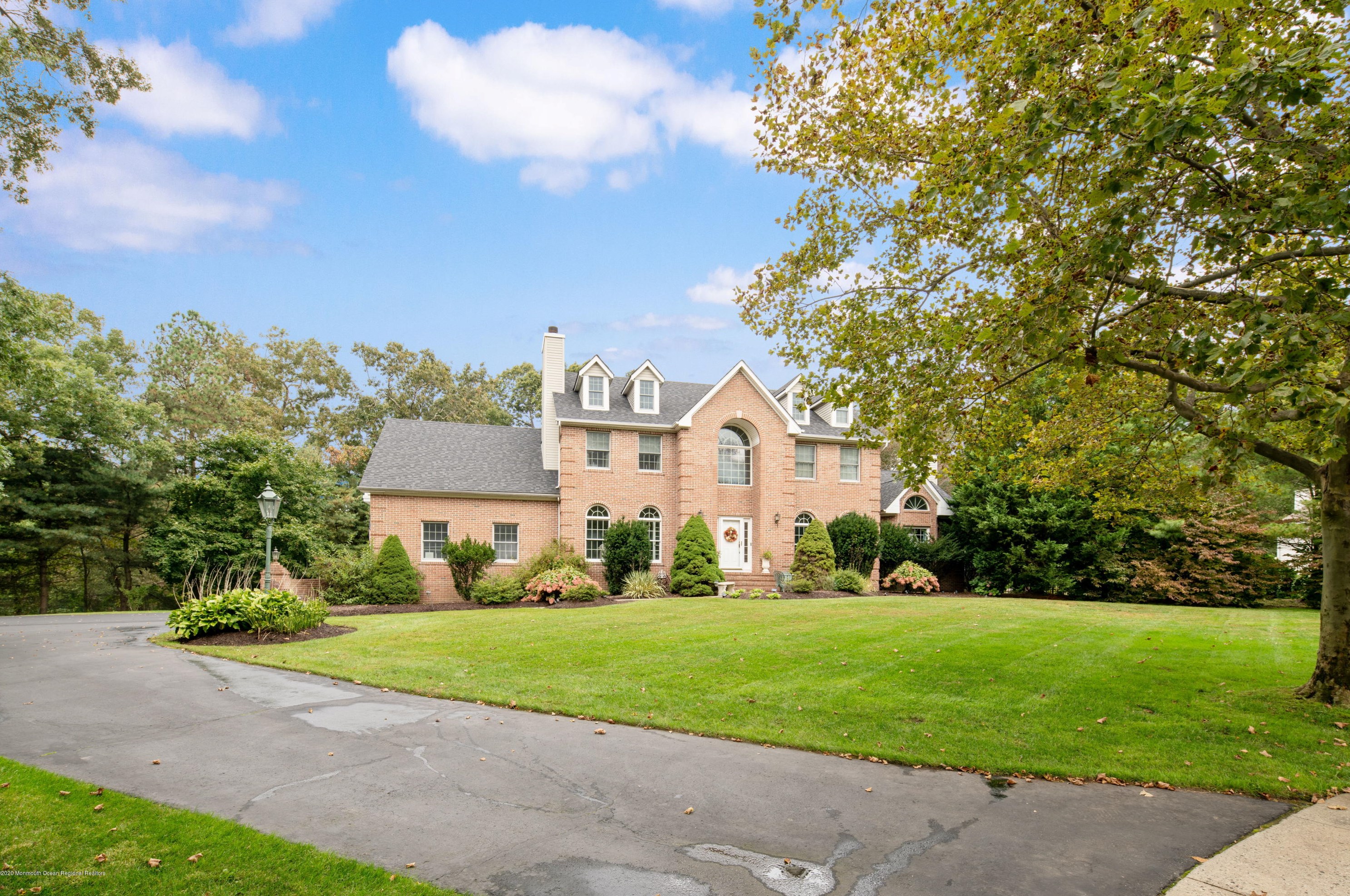 1576 Country Club Ln, Toms River, NJ 08753-2789