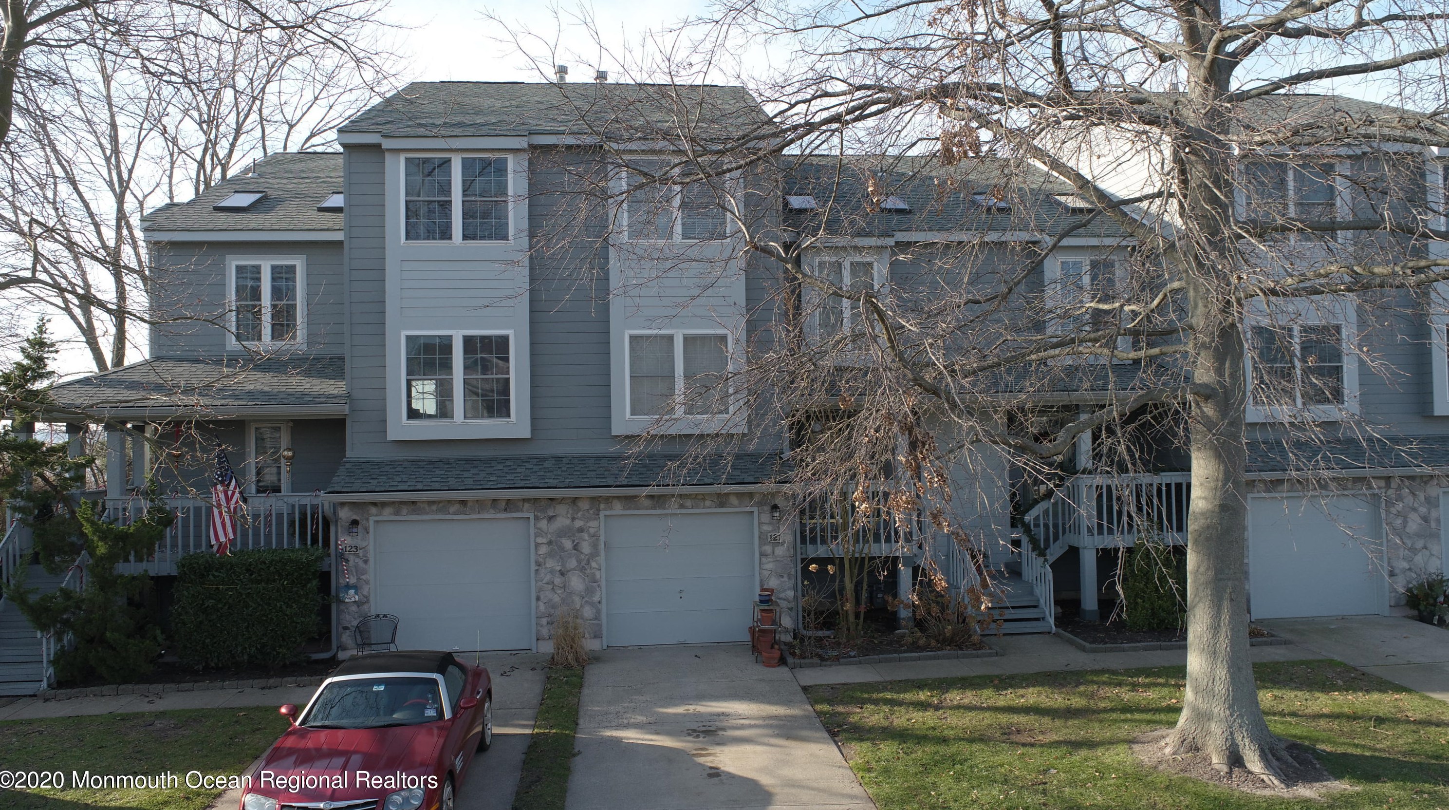 121 Seaview Ct, Wall Township, NJ 07753-5244