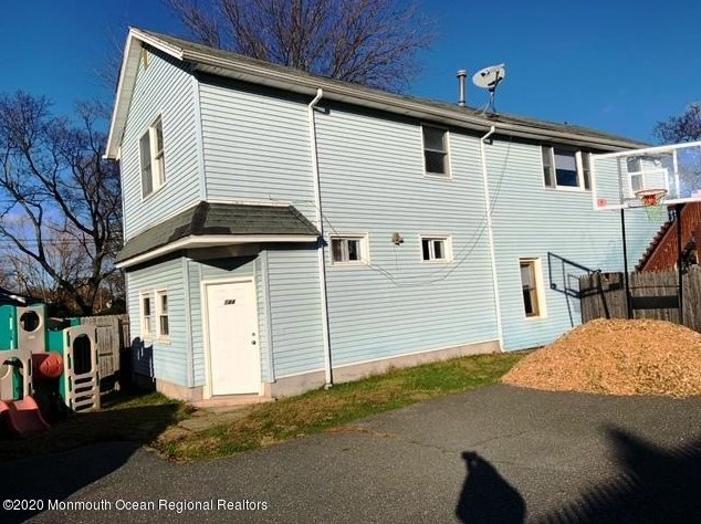 142 Main St, Ideal Beach, NJ 07734-1731