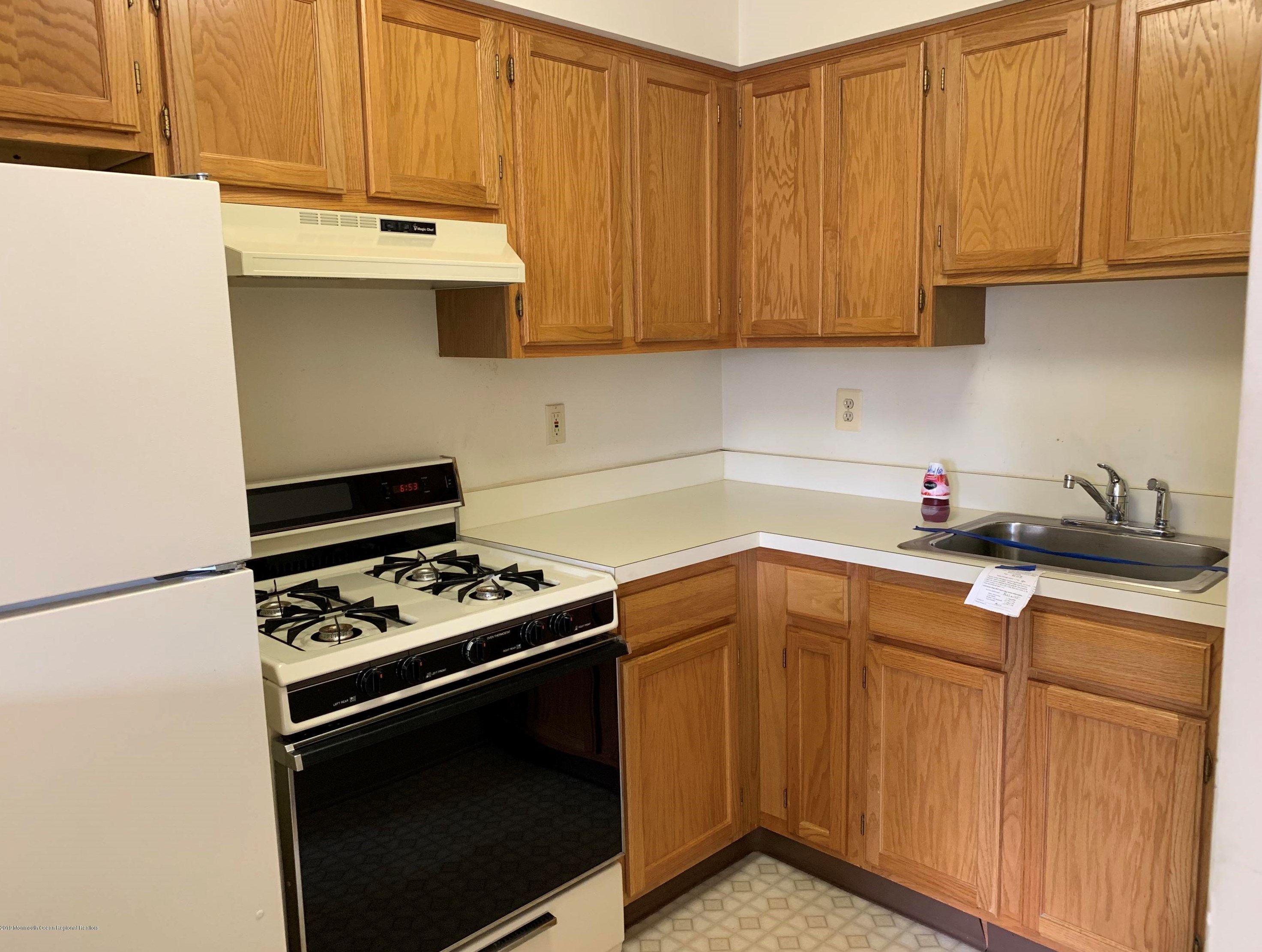 683 Snowdrop Ct, Morganville, NJ 07751-1765