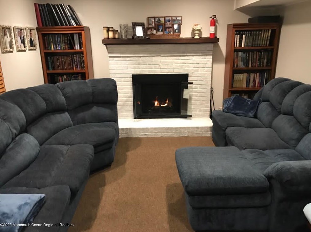 1262 County Line Rd E, Lakewood, NJ 08701