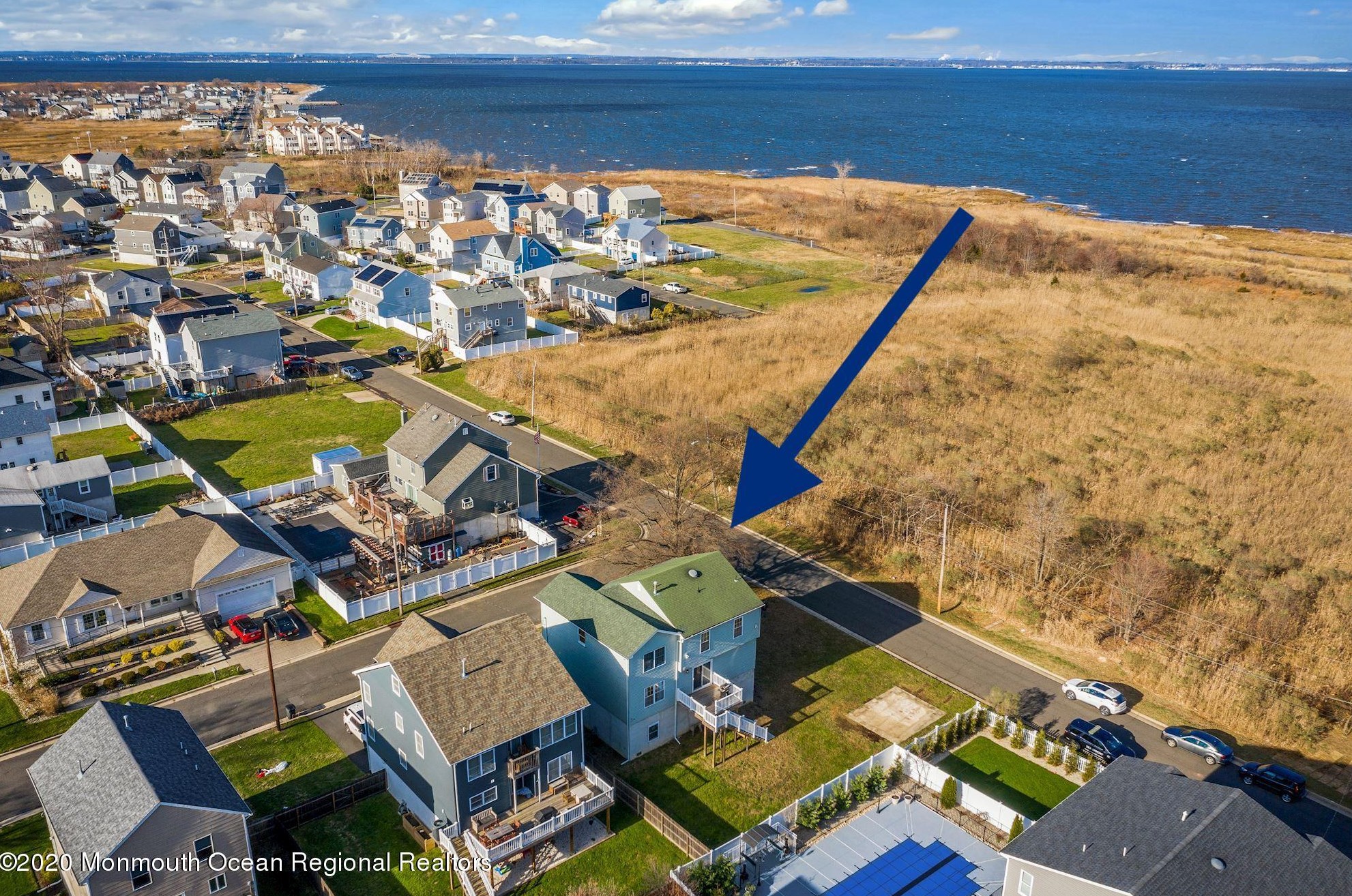 406 Beachview Ave, Keyport NJ 07735-3205 exterior