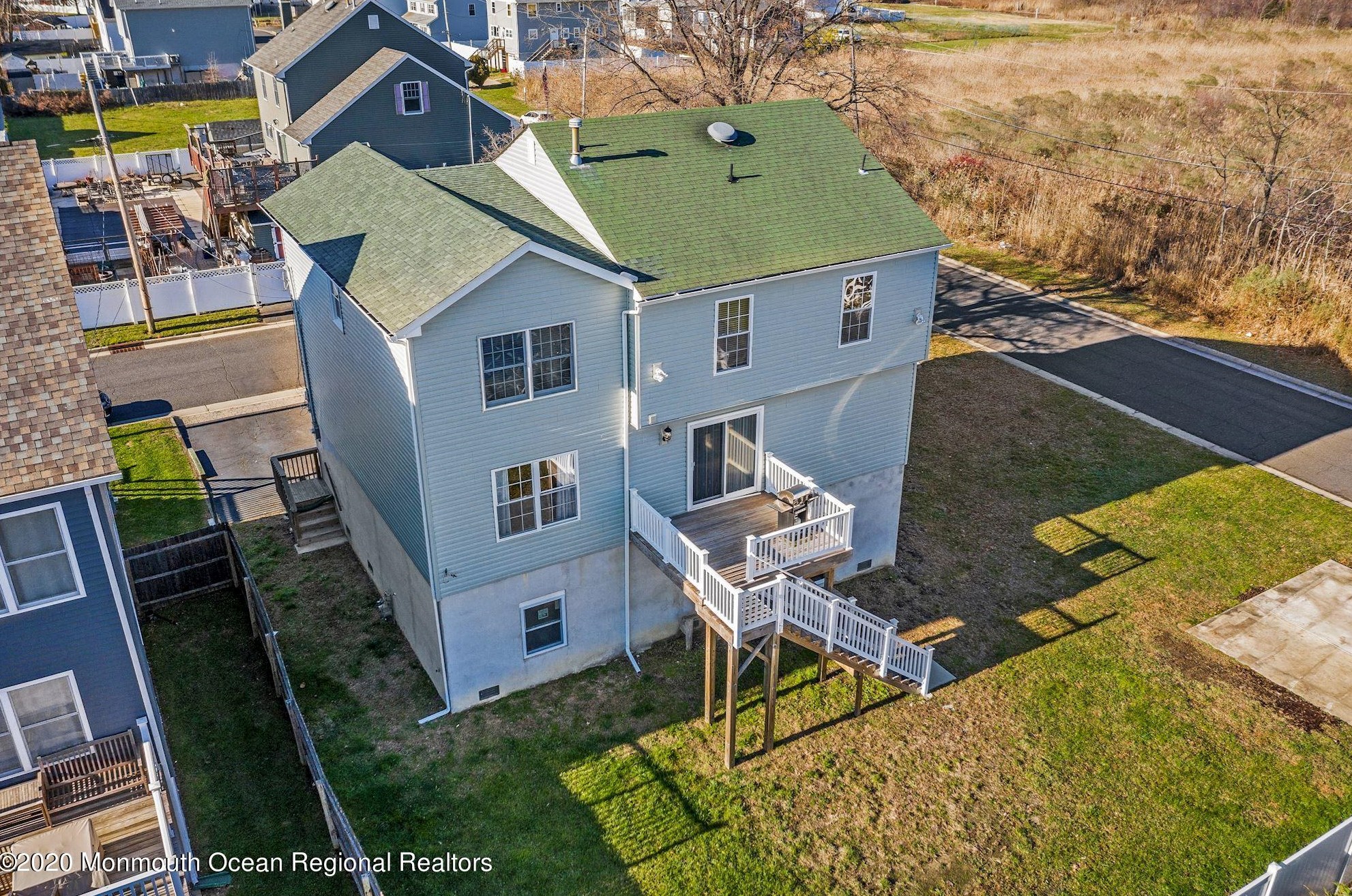 406 Beachview Ave, Keyport NJ 07735-3205 exterior