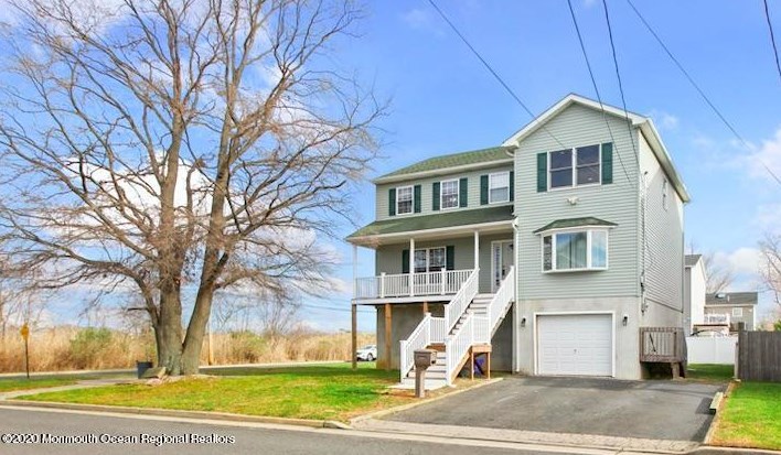 406 Beachview Ave, Keyport, NJ 07735-3206