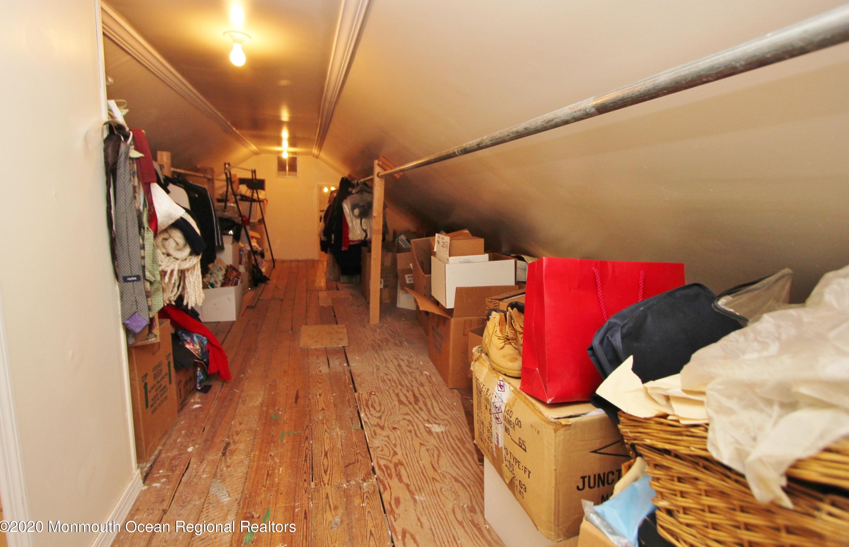 260 Eton Pl, Westfield NJ 07090-1753 exterior