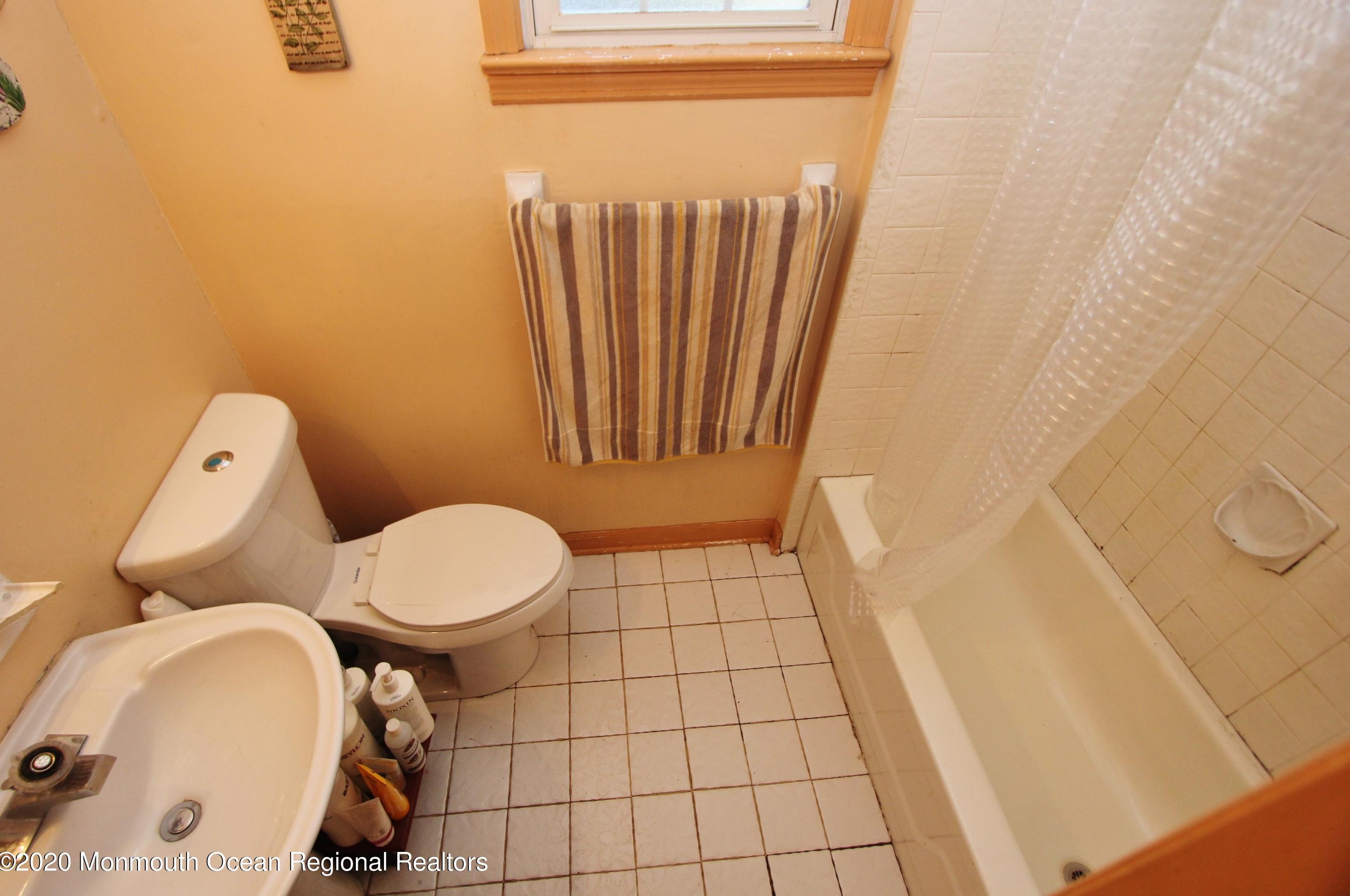 260 Eton Pl, Westfield NJ 07090-1753 exterior