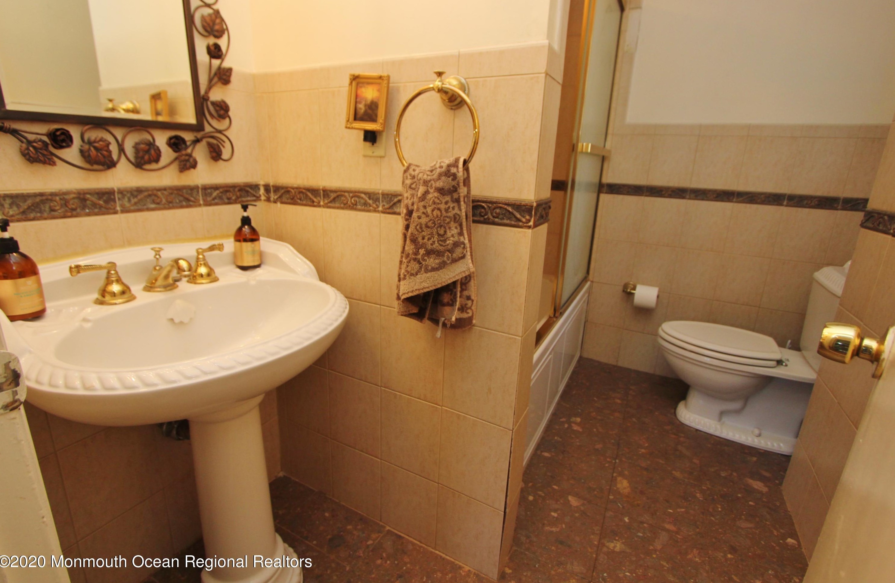 260 Eton Pl, Westfield NJ 07090-1753 exterior