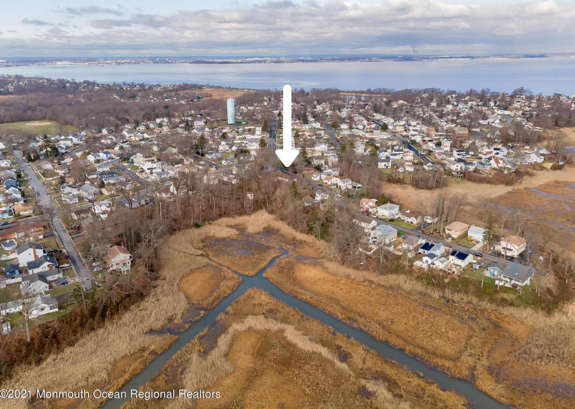 457 Netherwood Dr, Keyport, NJ 07735