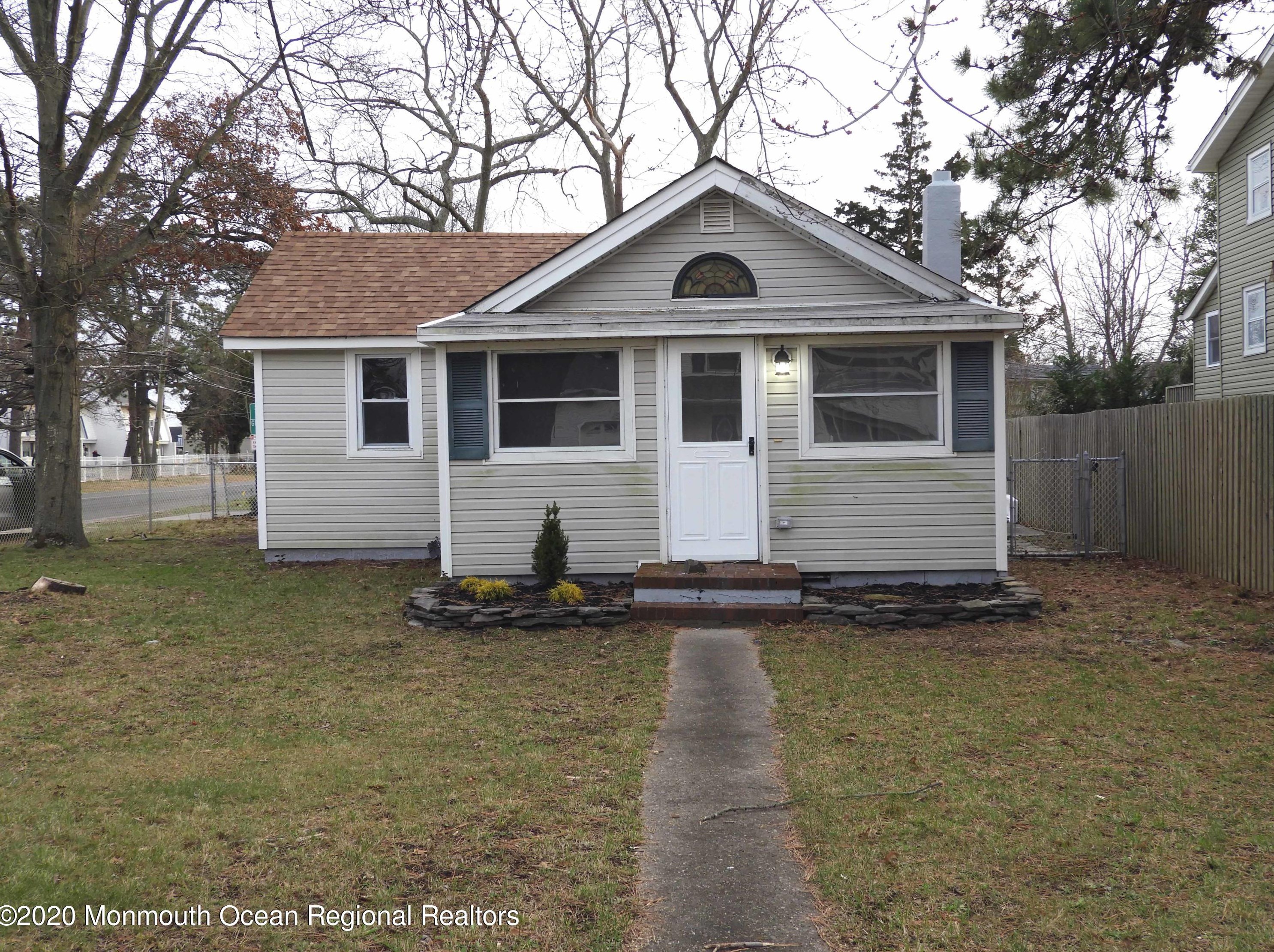 1 Green Island Rd, Toms River, NJ 08753-2019