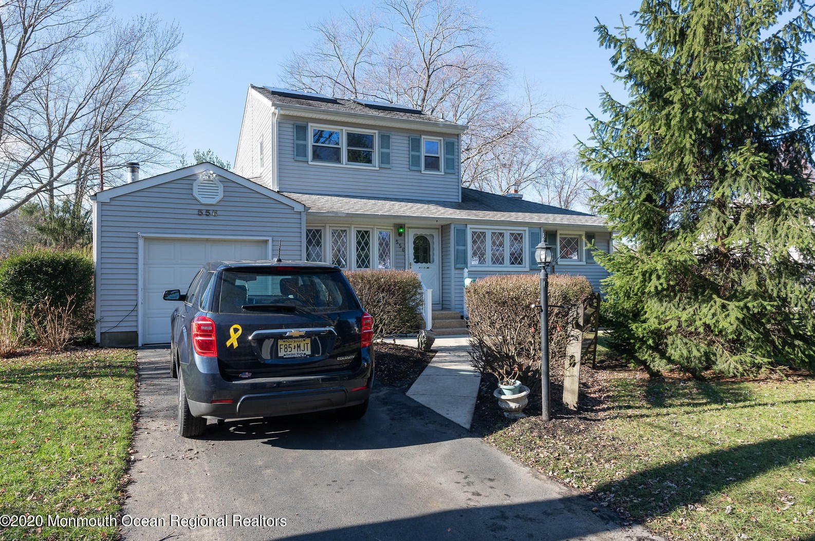 556 Sherman Ave, Belford, NJ 07718-1348