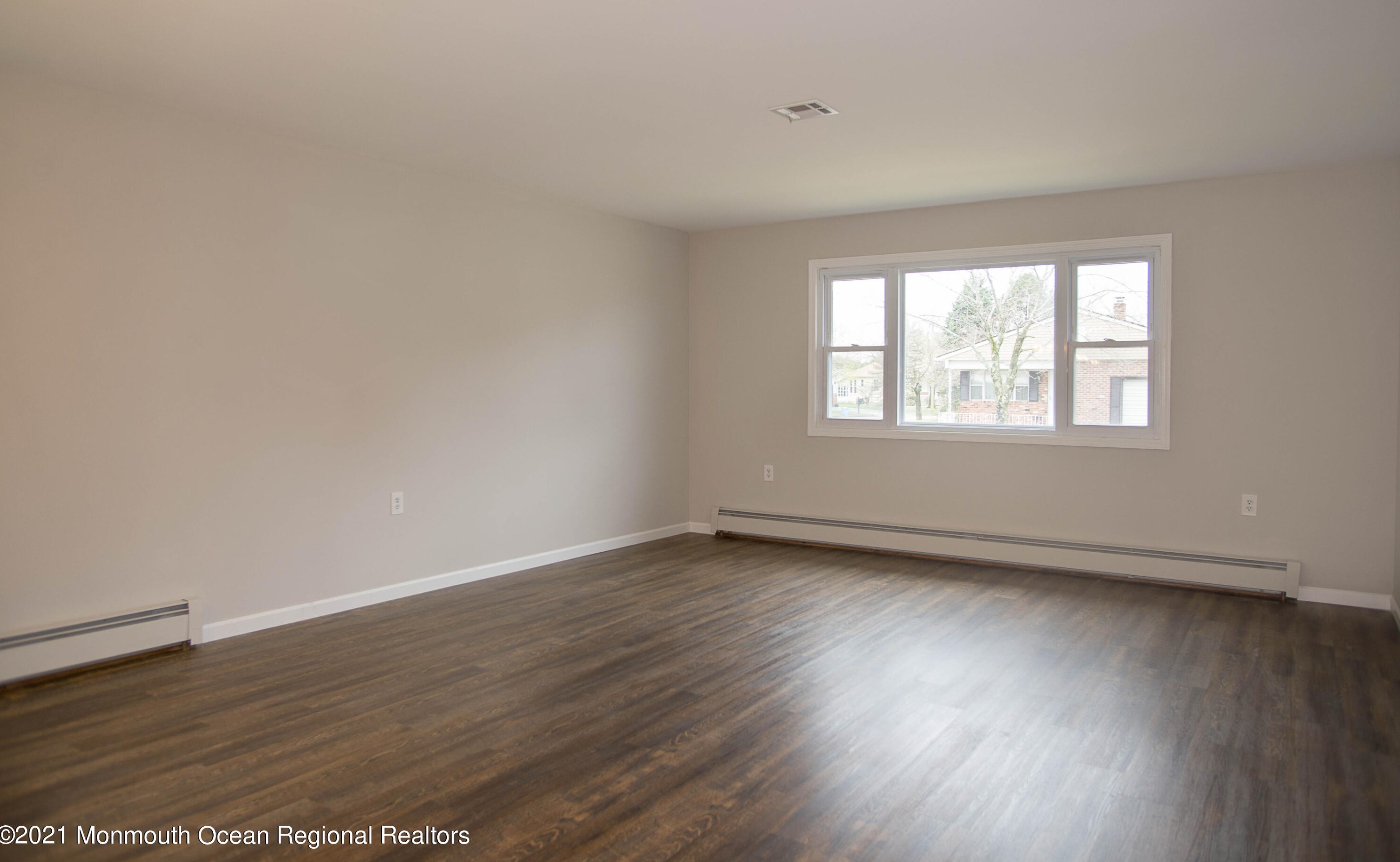 150 Orlando Blvd, Toms River NJ  08757-6138 exterior