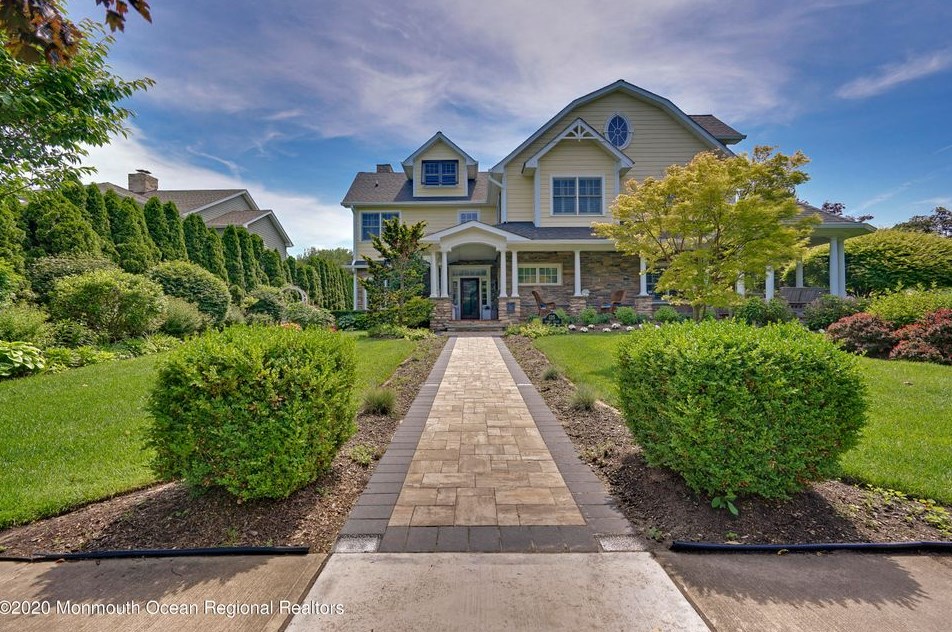 125 Monroe Ave, Wall Township, NJ 07762-1718