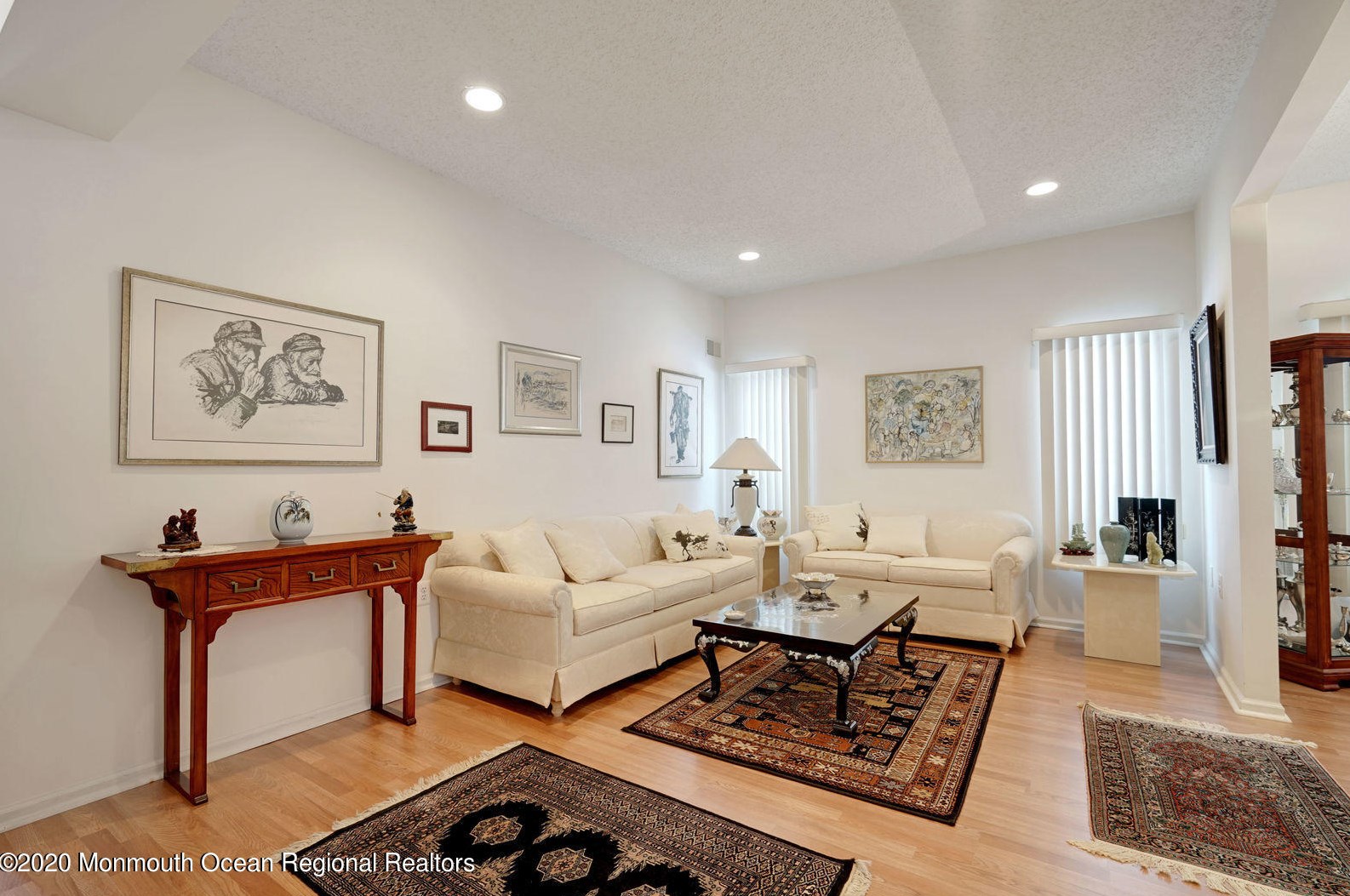 2 Stonewyck Pl, Monroe Twp NJ 08831-2670 exterior