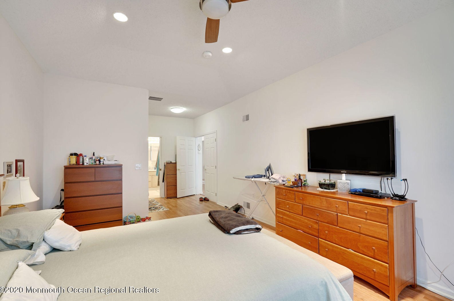 2 Stonewyck Pl, Monroe Twp NJ 08831-2670 exterior