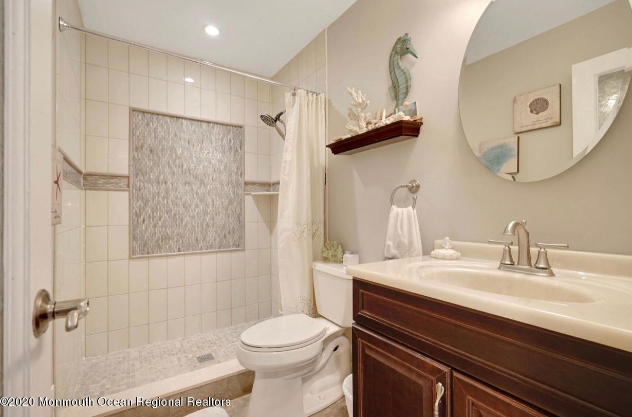 62 Sagamore Ave, Oceanport, NJ 07757-1636
