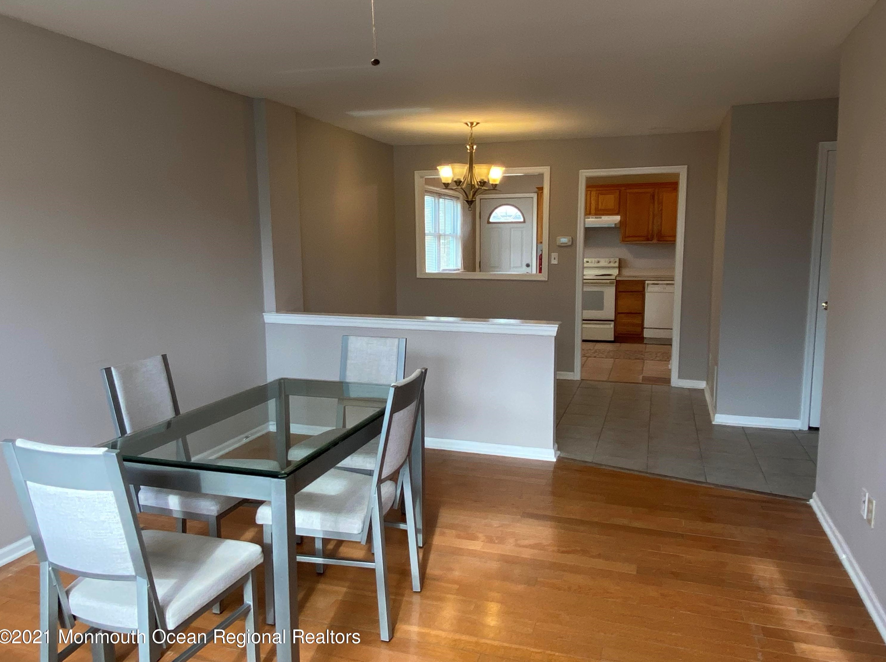 116 Primrose Ln, Bricktown, NJ 08724