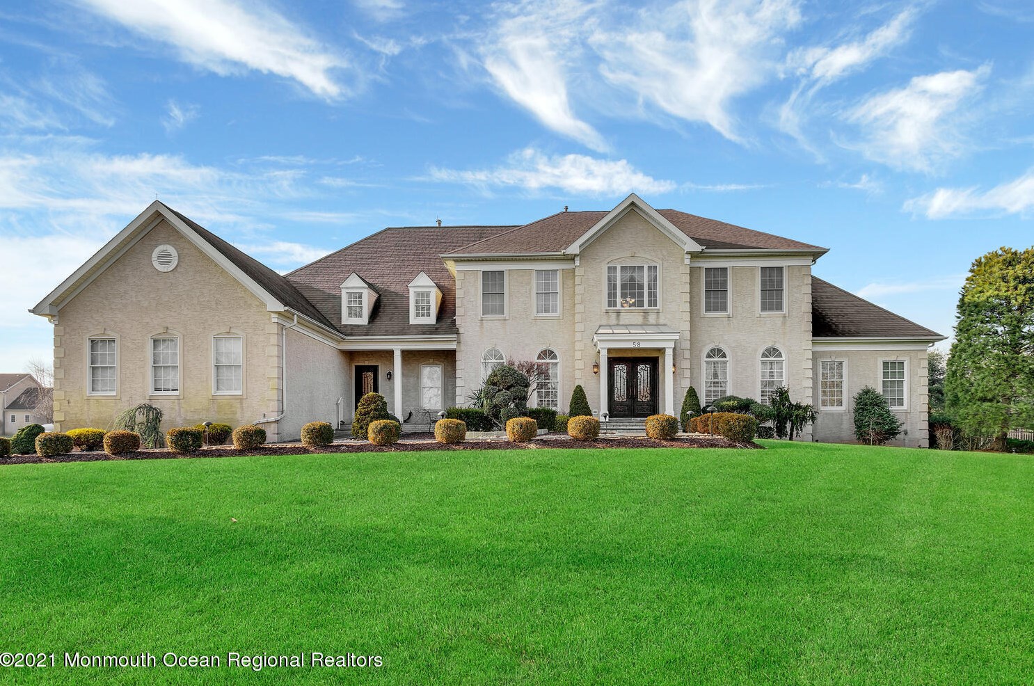 58 Oakland Mills Rd, Millstone Township, NJ 07726-8600