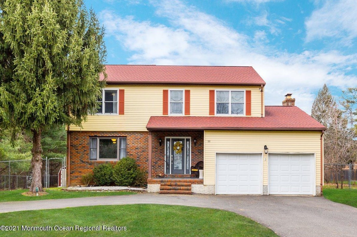 101 Jamesburg Half Acre Rd, Monroe Twp NJ  08831-1902 exterior