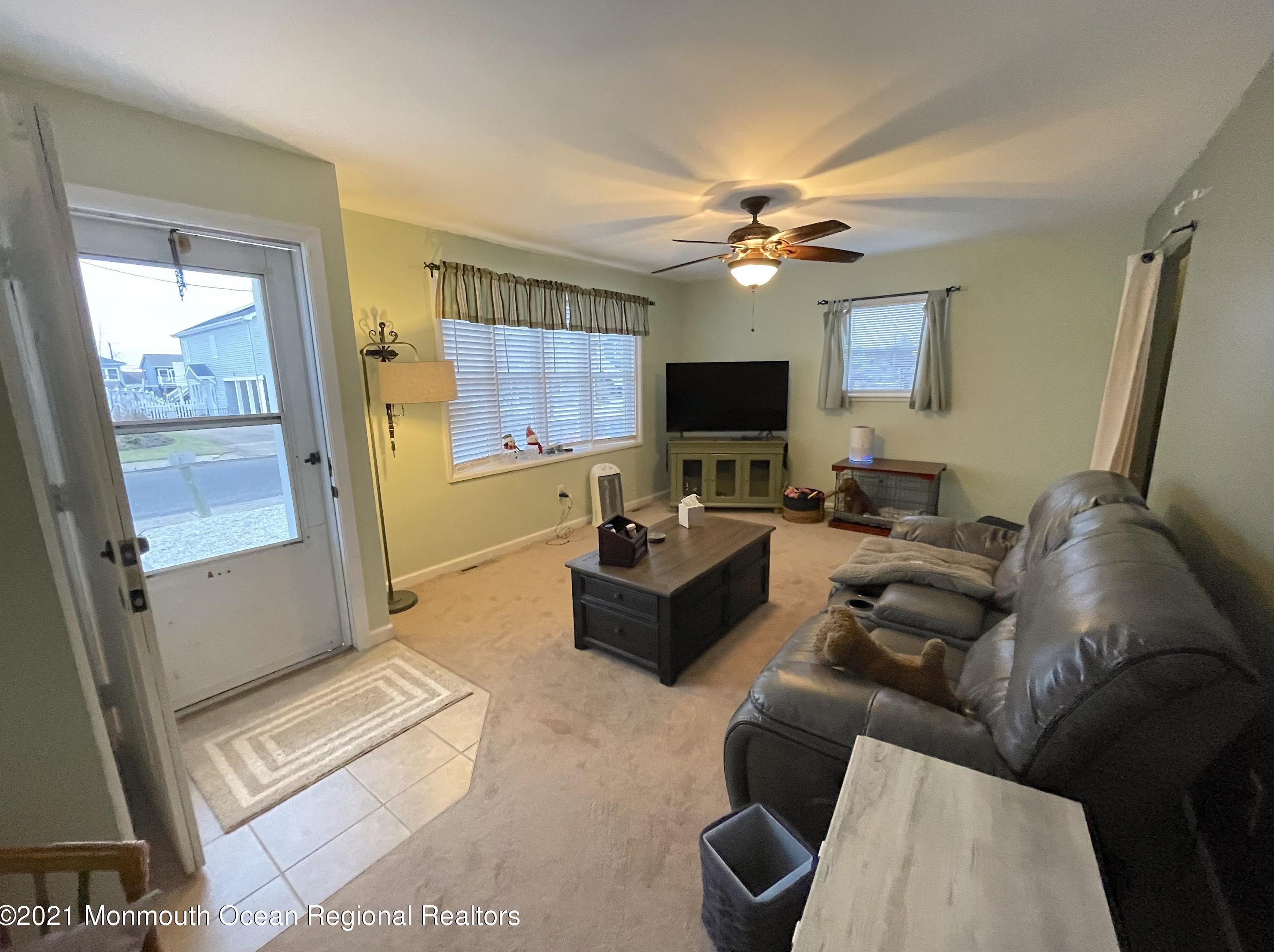 4 Lake Huron Dr, Tuckerton NJ  08087-1606 exterior