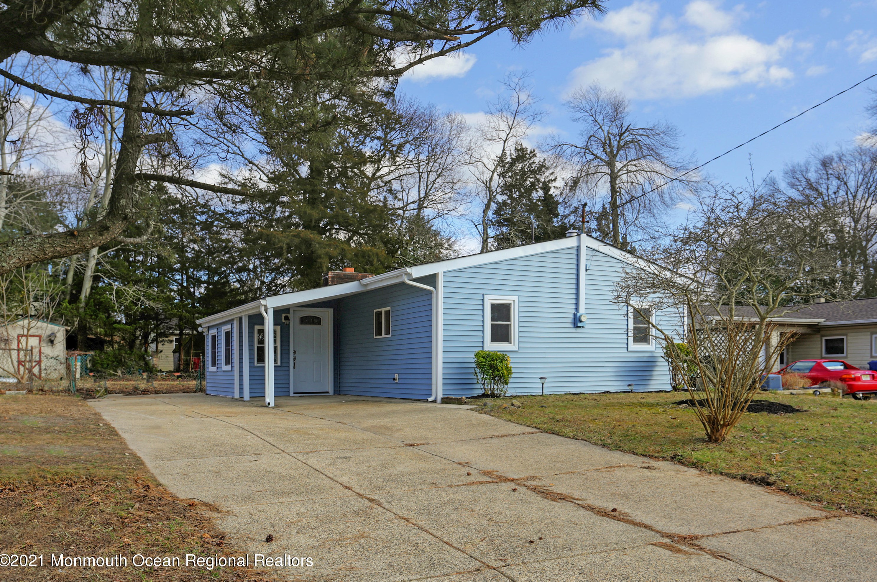 116 National Union Blvd, Tuckerton, NJ 08087-1717