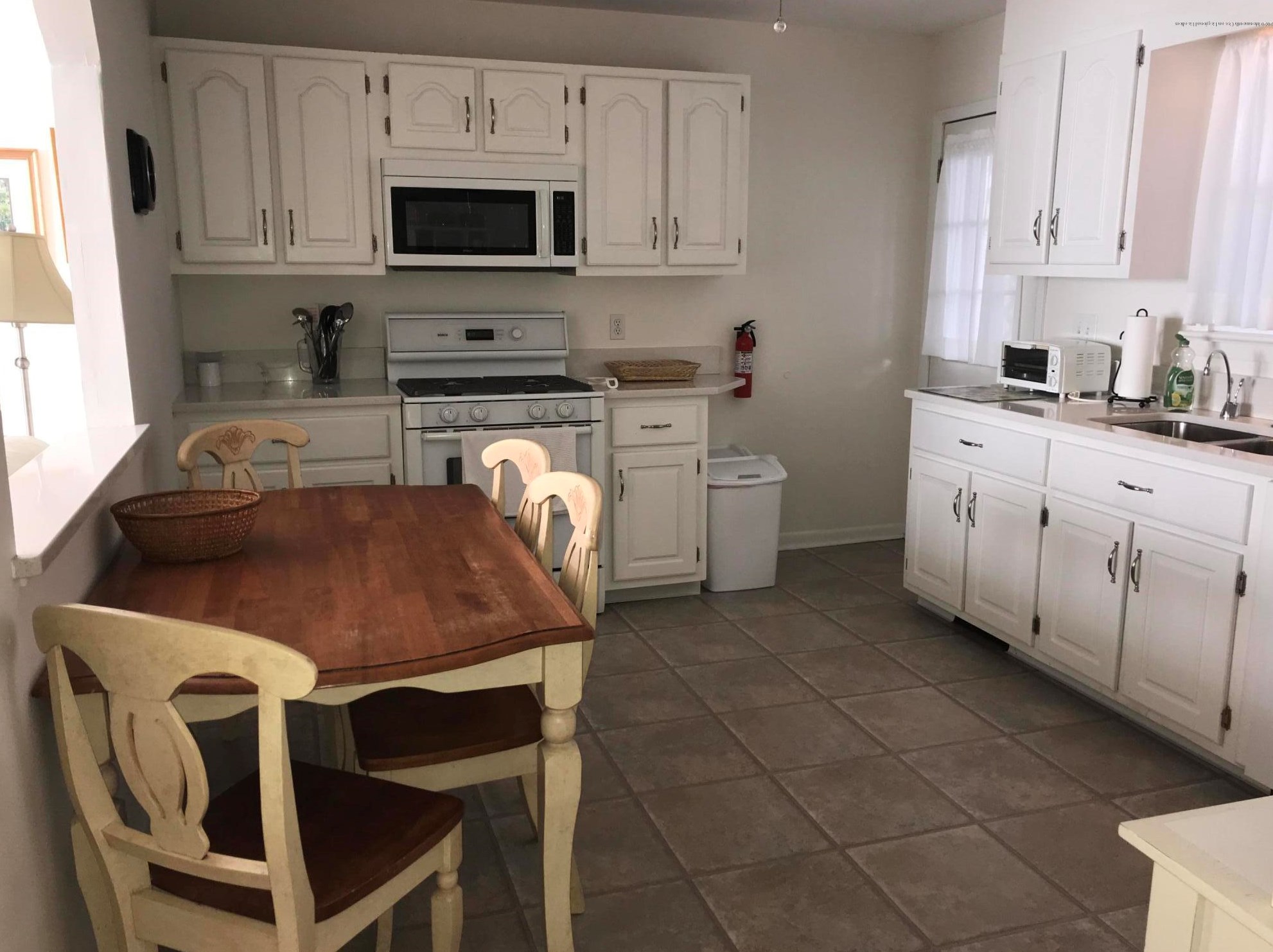 29 Olin St #1, Ocean Grove, NJ 07756