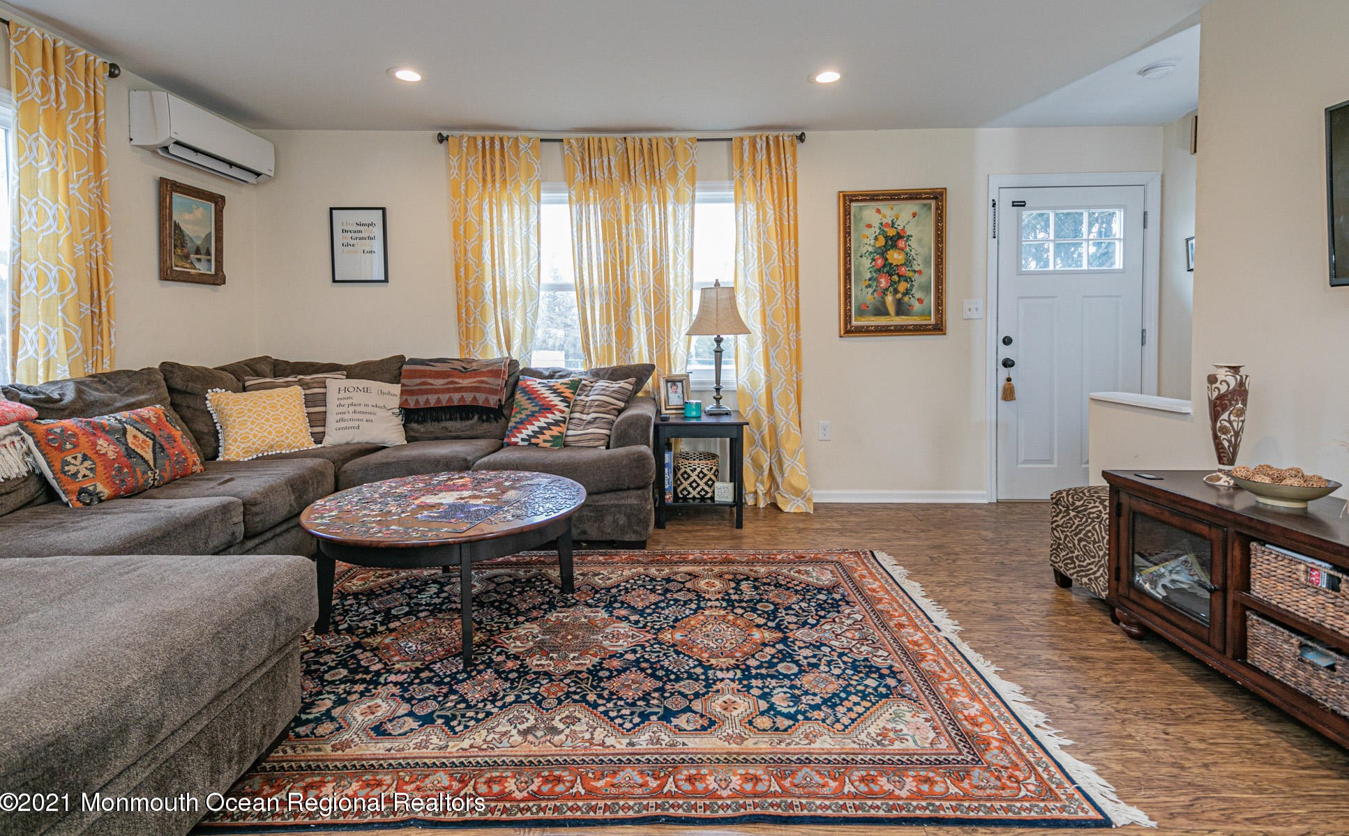 27 Locust Ln, Plumsted Township, NJ 08533
