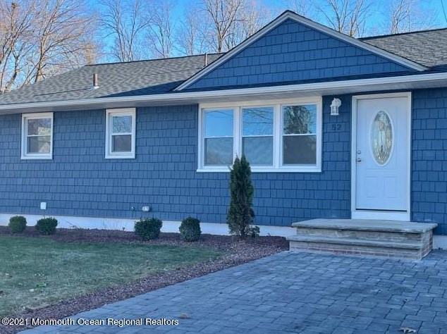 52 Bond St, East Freehold, NJ 07728-2434