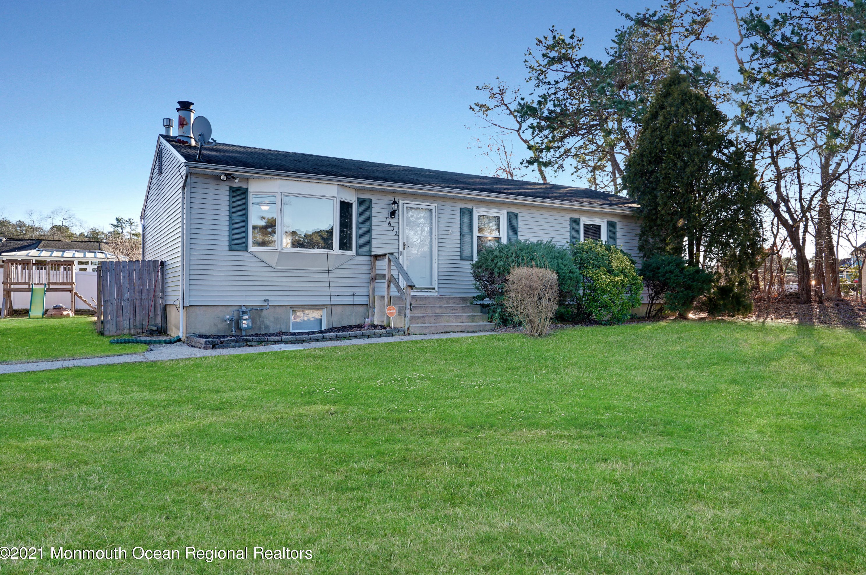 1632 3rd Ave, Toms River, NJ 08757-3511