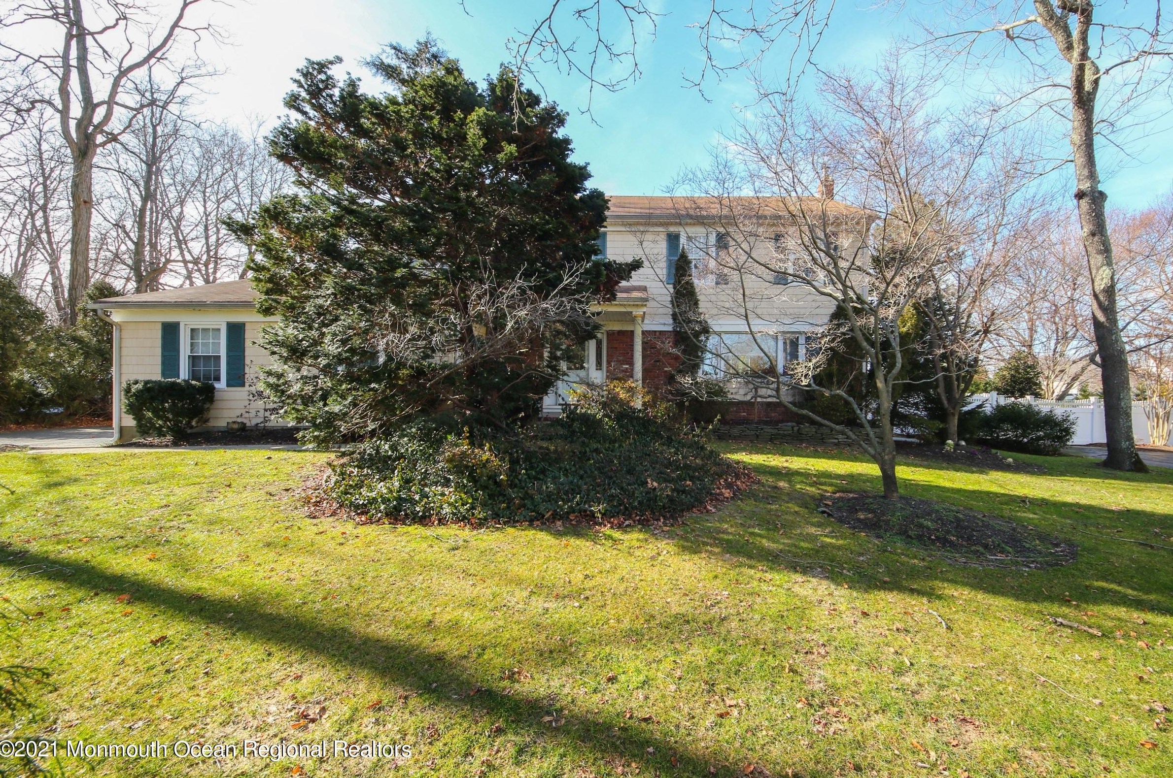 63 Galloping Cir, Belford, NJ 07718-1324