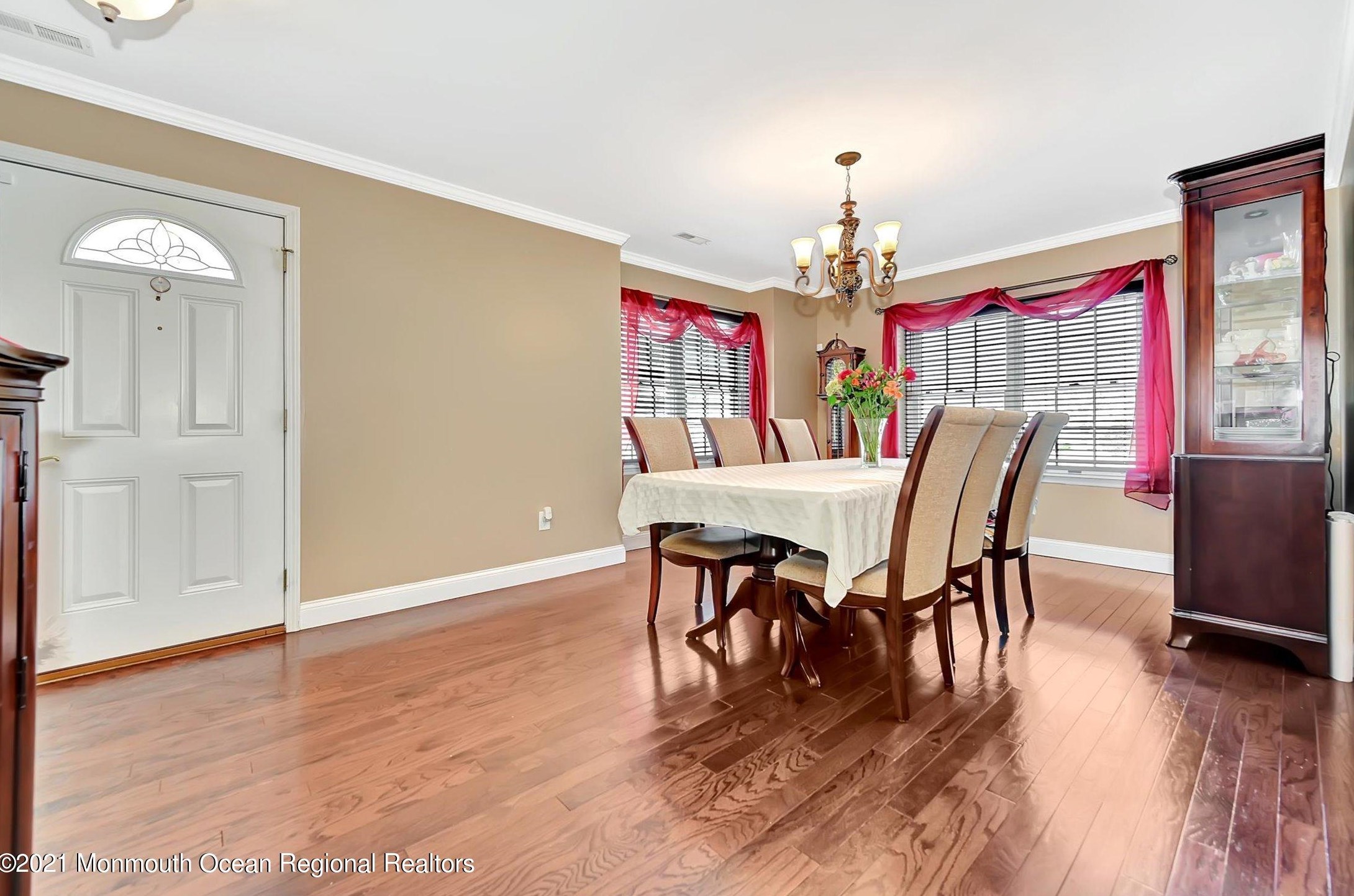 30 Cherry Hill Ln, Millstone Township, NJ 07726-4526