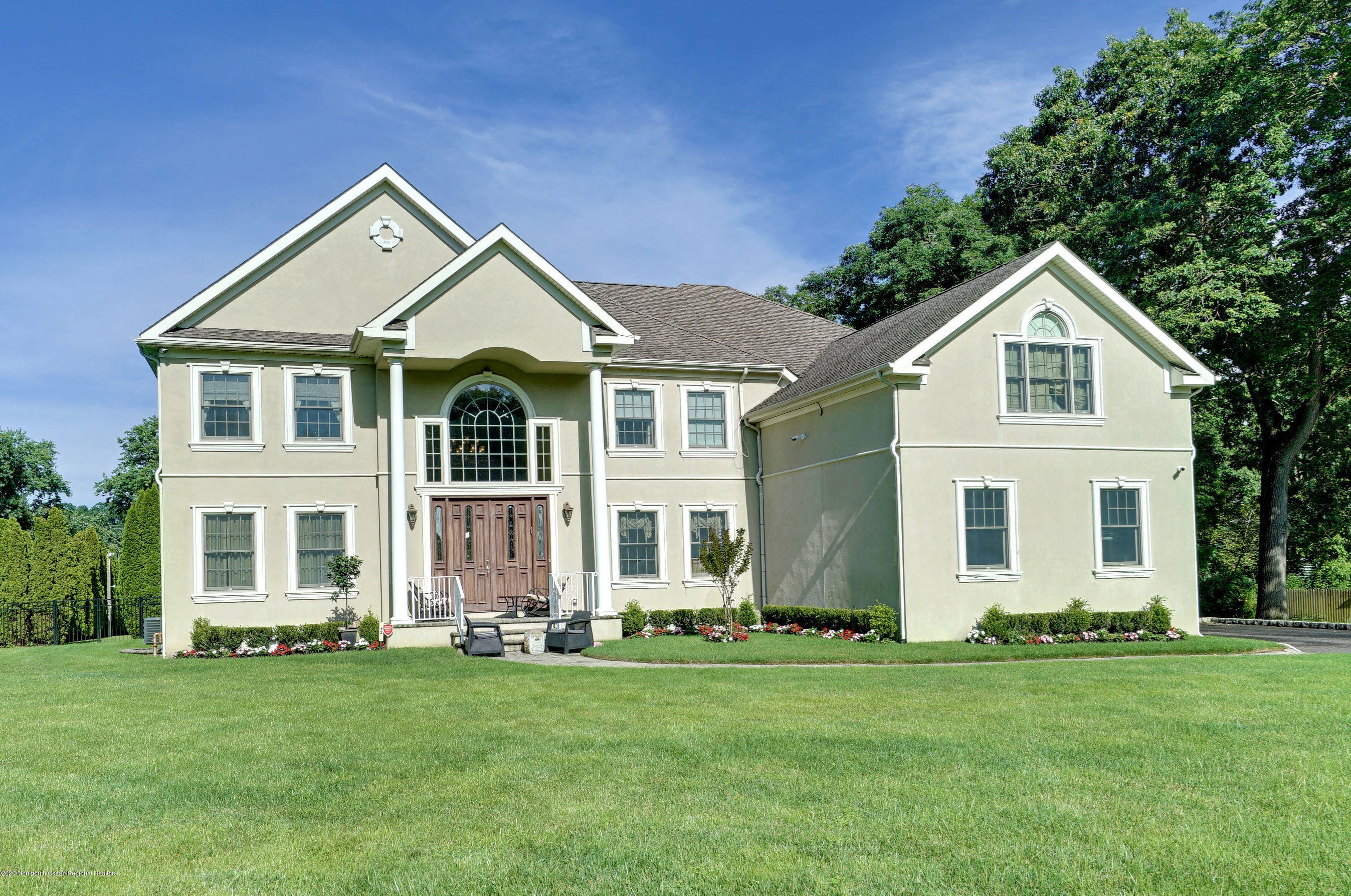 12 Iris St, Tinton Falls, NJ 07724