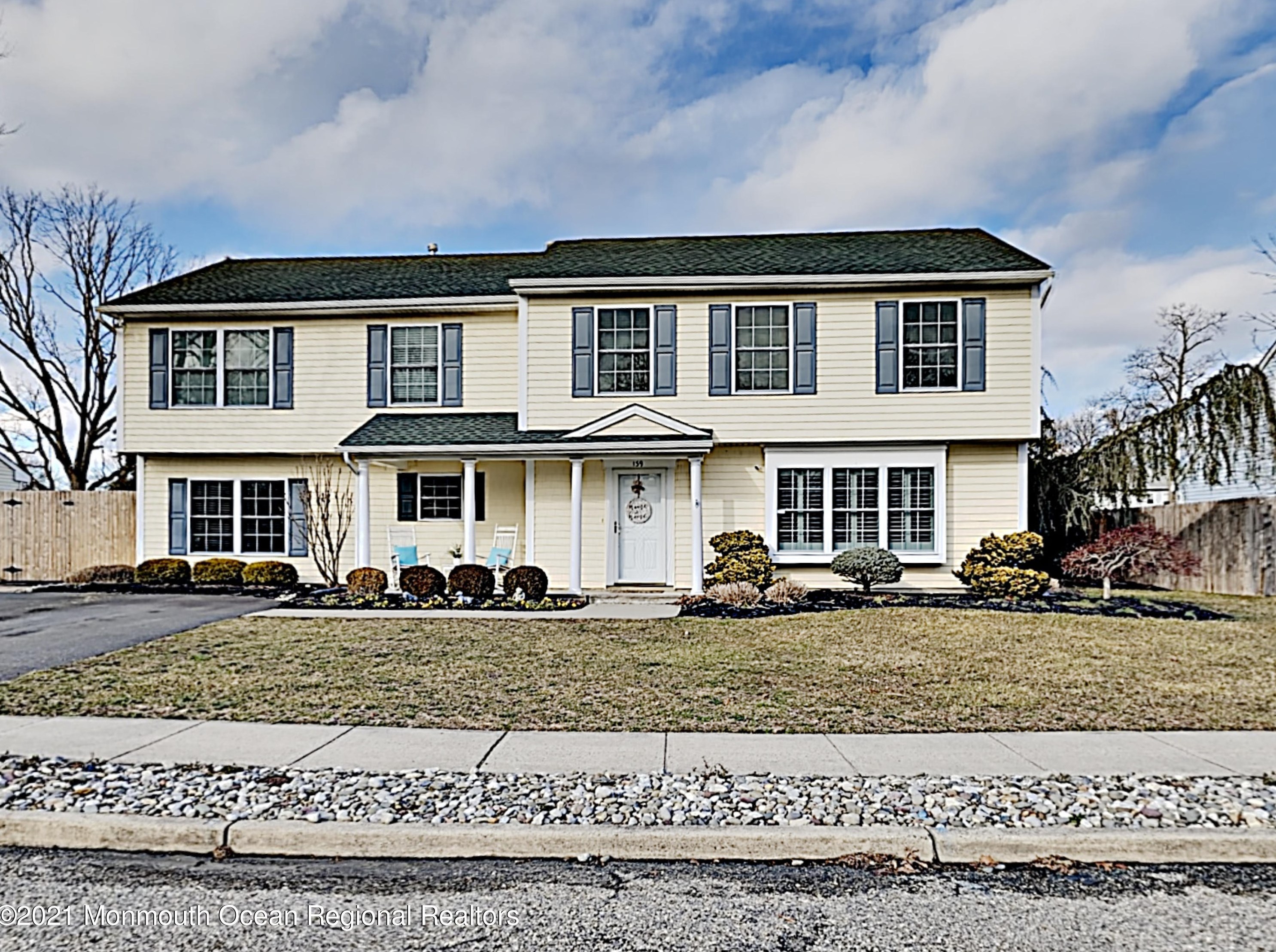 139 Reflection Rd, Toms River, NJ 08753-8405