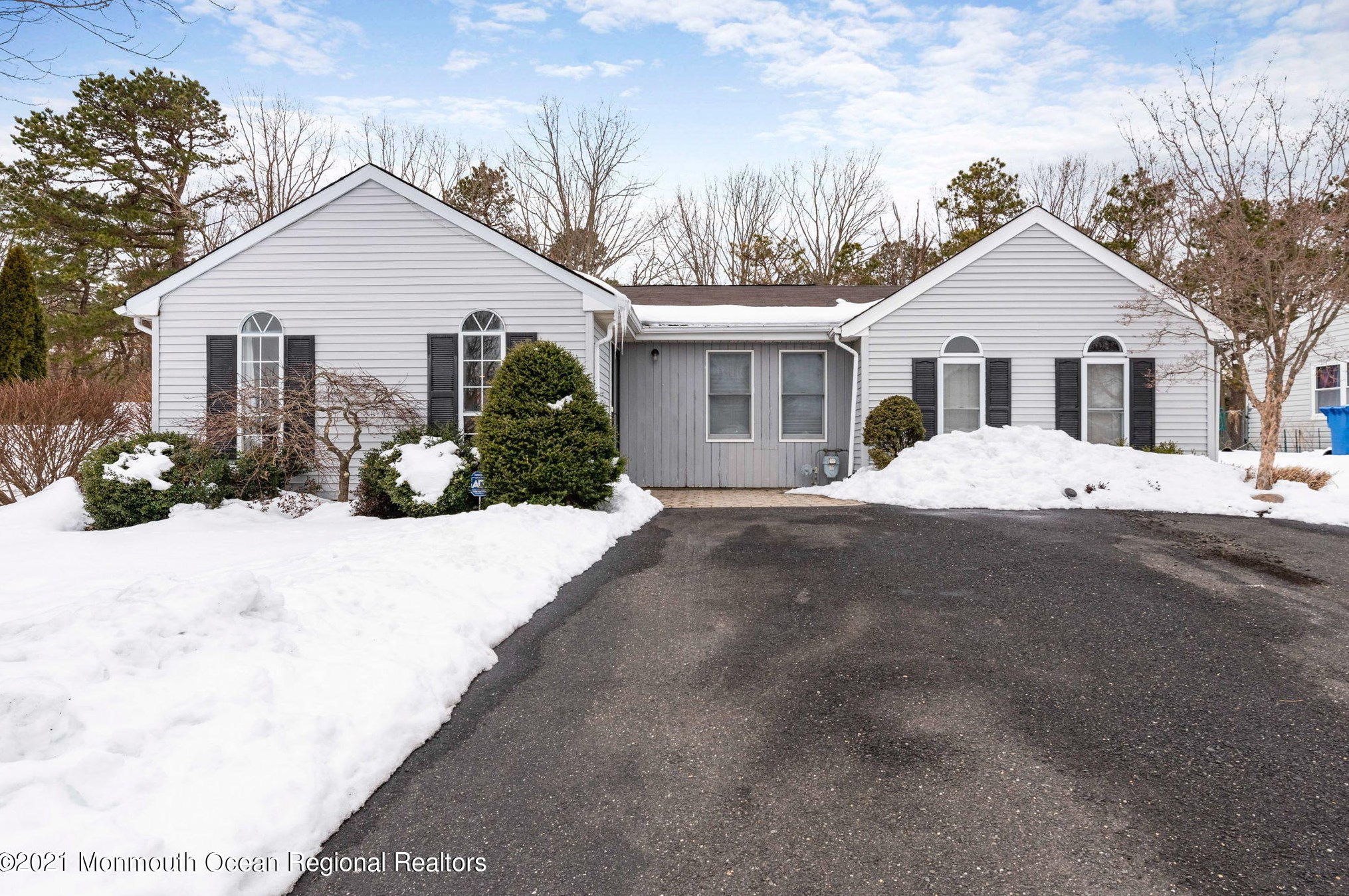 21 Pilgrim Ave, Wall Township, NJ 07753-7824