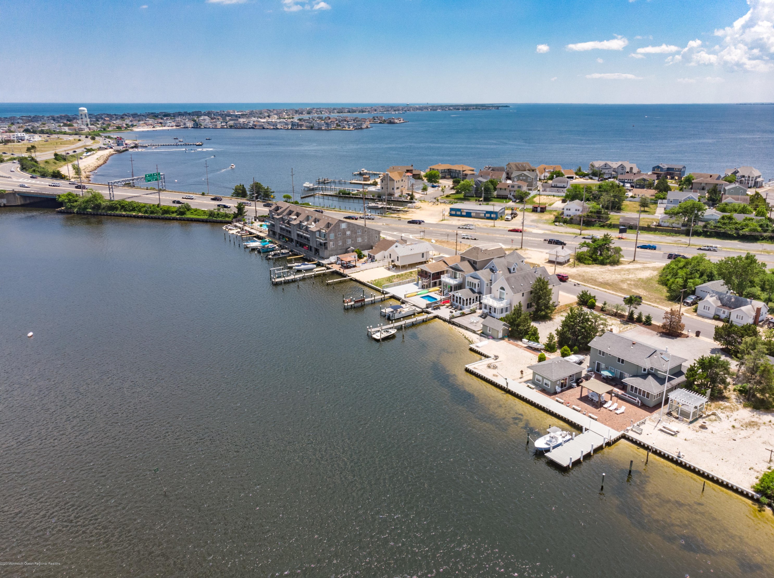 118 Sunset Dr, Pelican Island, NJ 08751