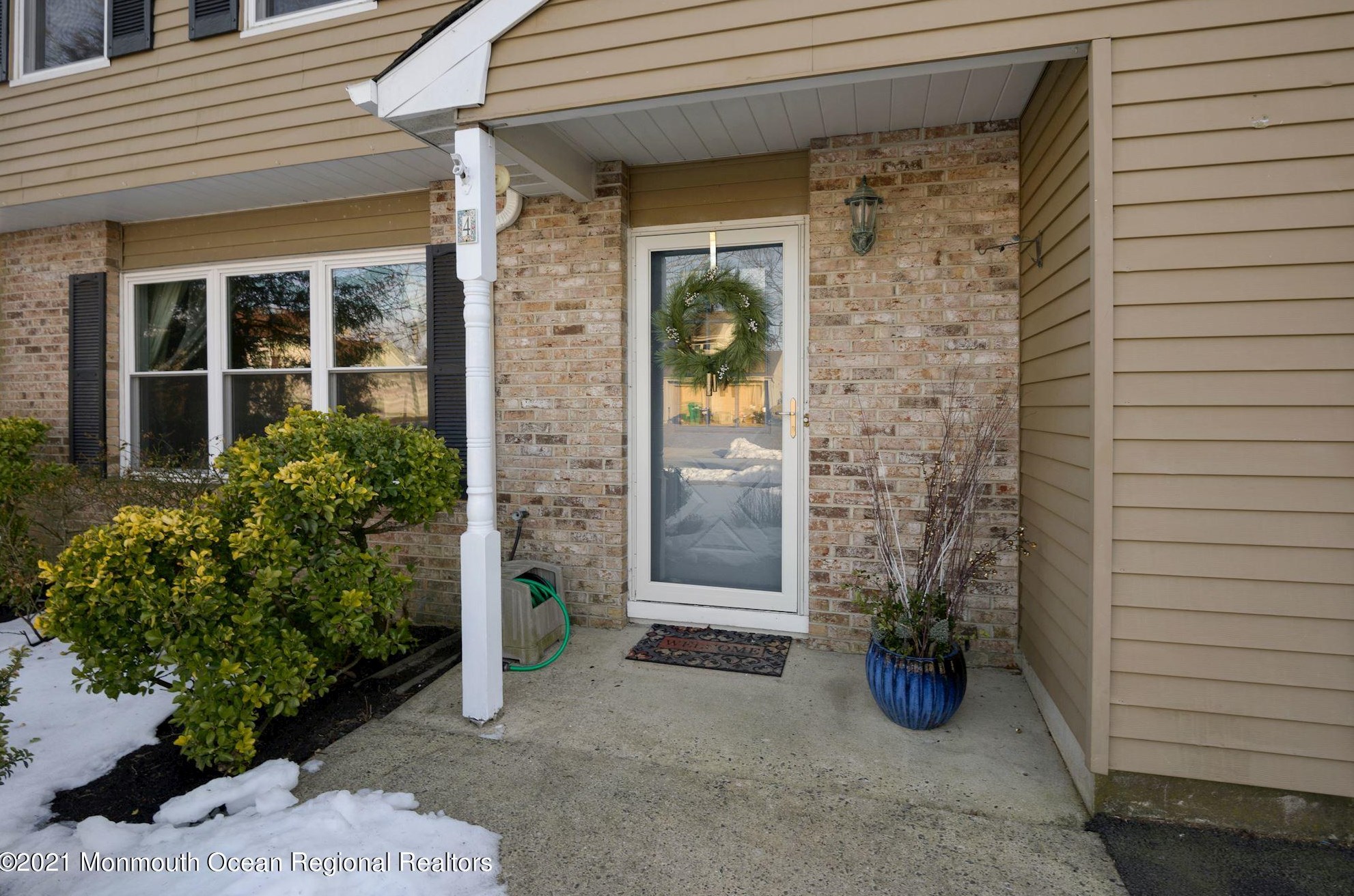 4 Aspen Ln, Wall Township, NJ 07731-2832