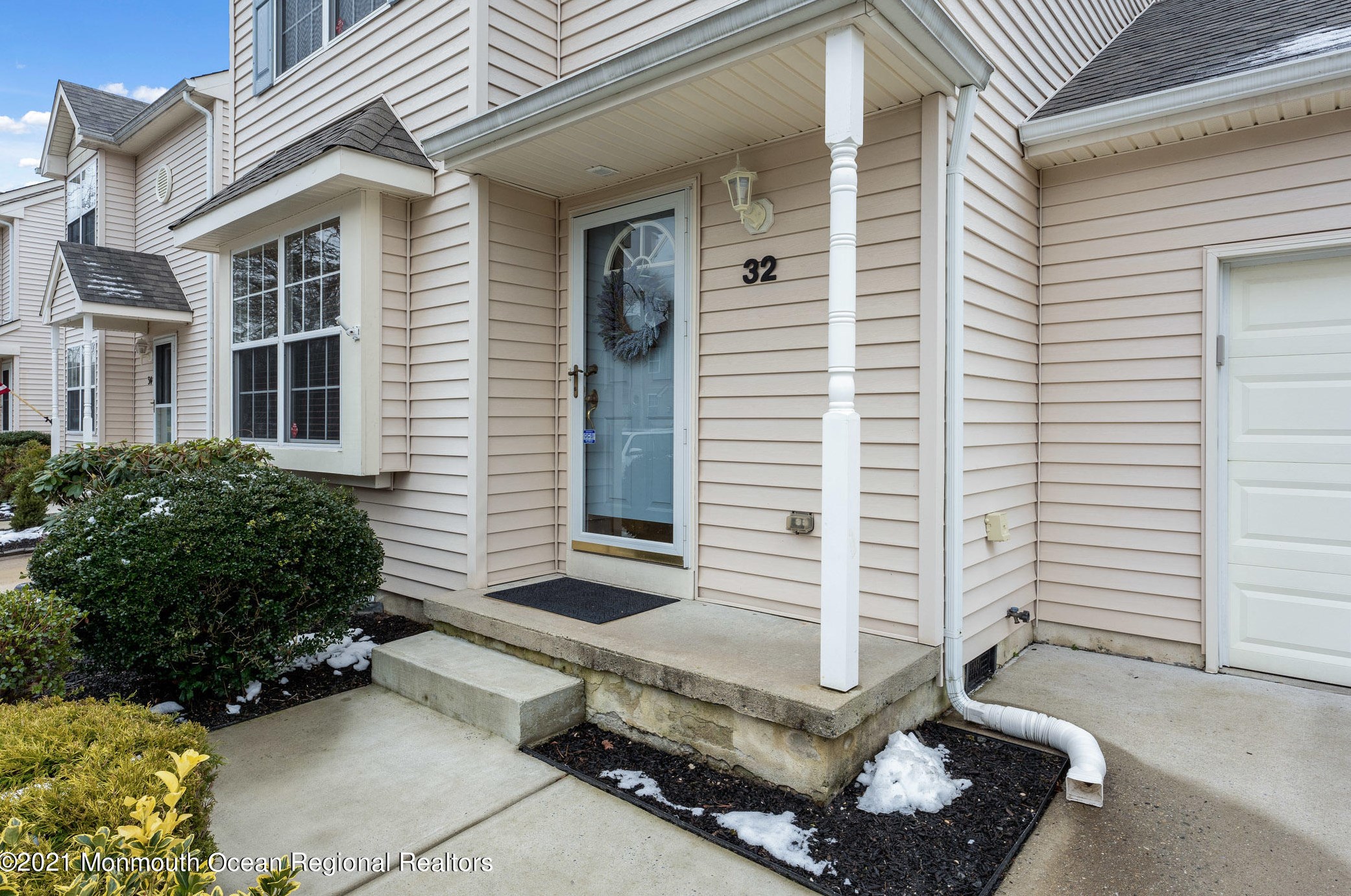 32 Pebble Beach Ln, Tuckerton, NJ 08087-3063