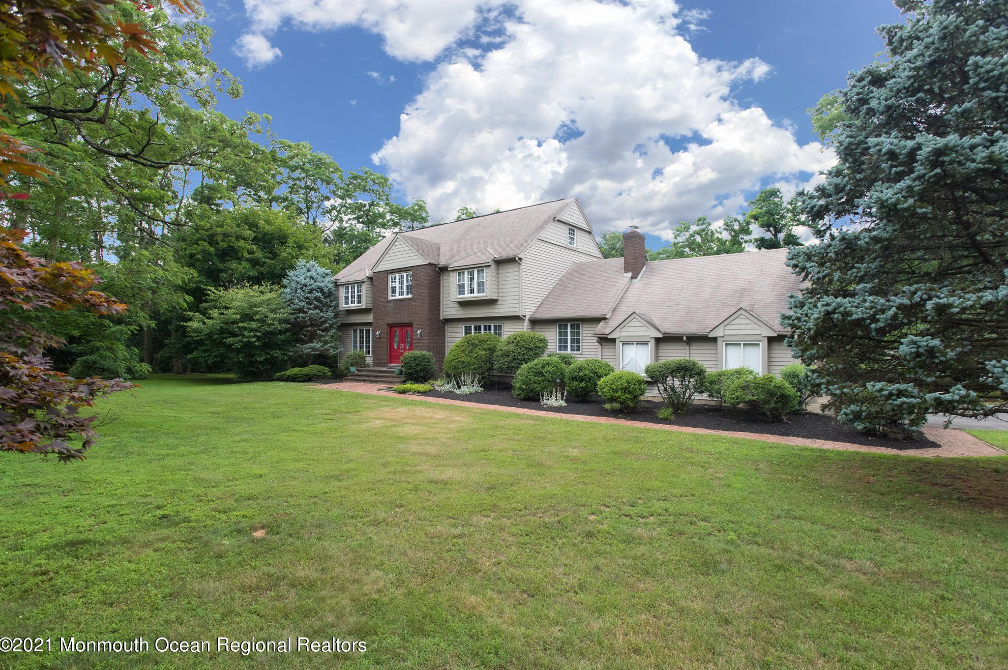 1 Page Dr, Tinton Falls, NJ 07701