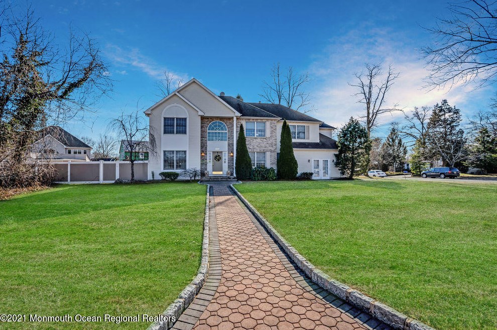 837 Bay Ave, Toms River, NJ 08753-3546