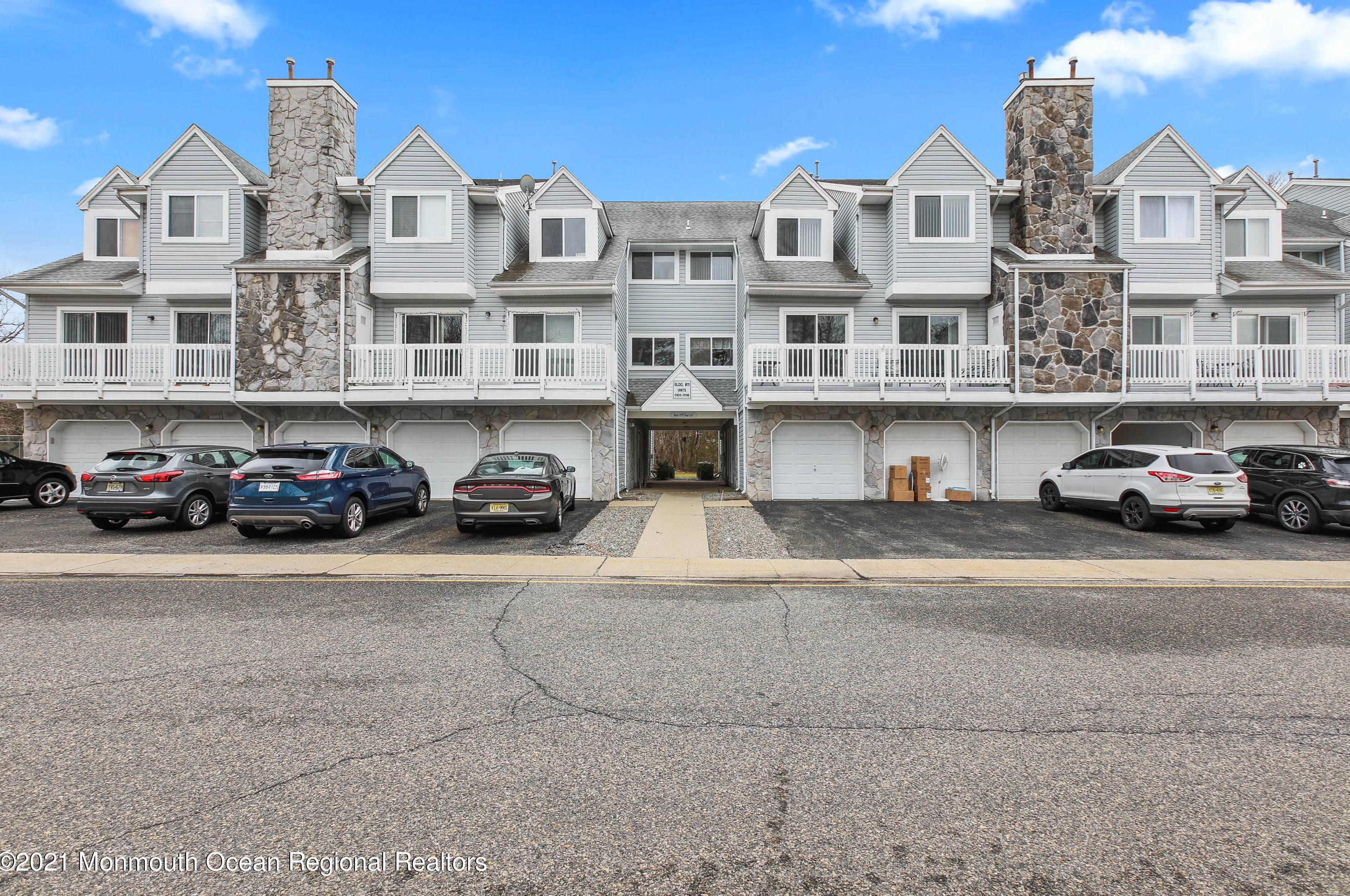 1111 Scarlet Oak Ave, Toms River NJ  08755-1062 exterior