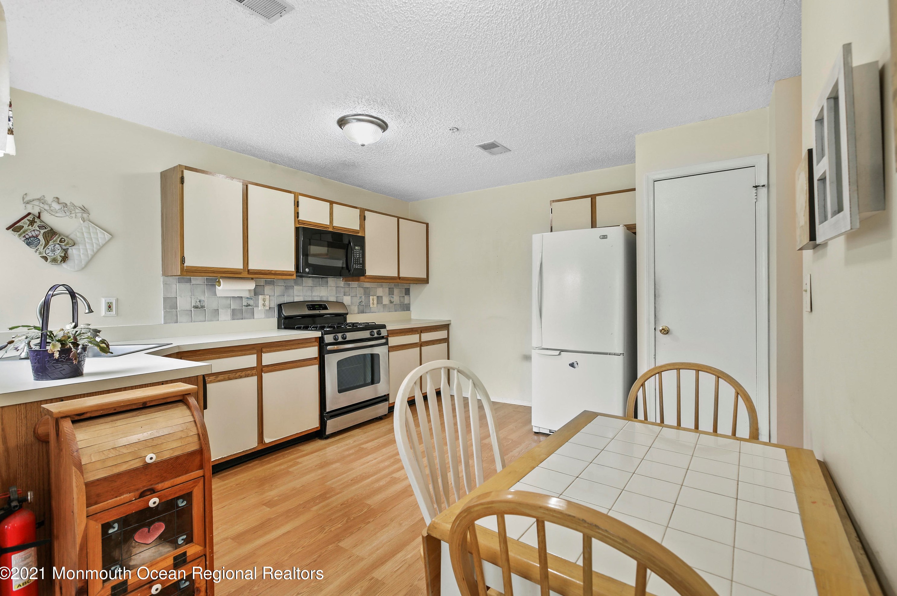 1111 Scarlet Oak Ave, Toms River NJ  08755-1062 exterior