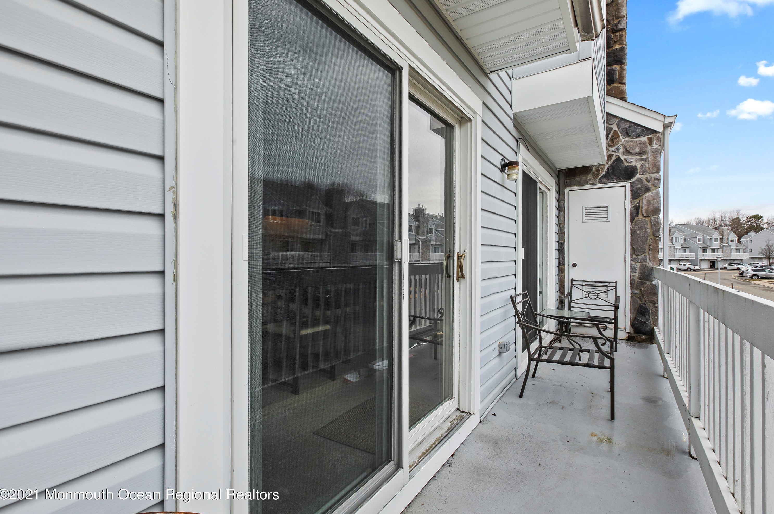 1111 Scarlet Oak Ave, Toms River NJ  08755-1062 exterior