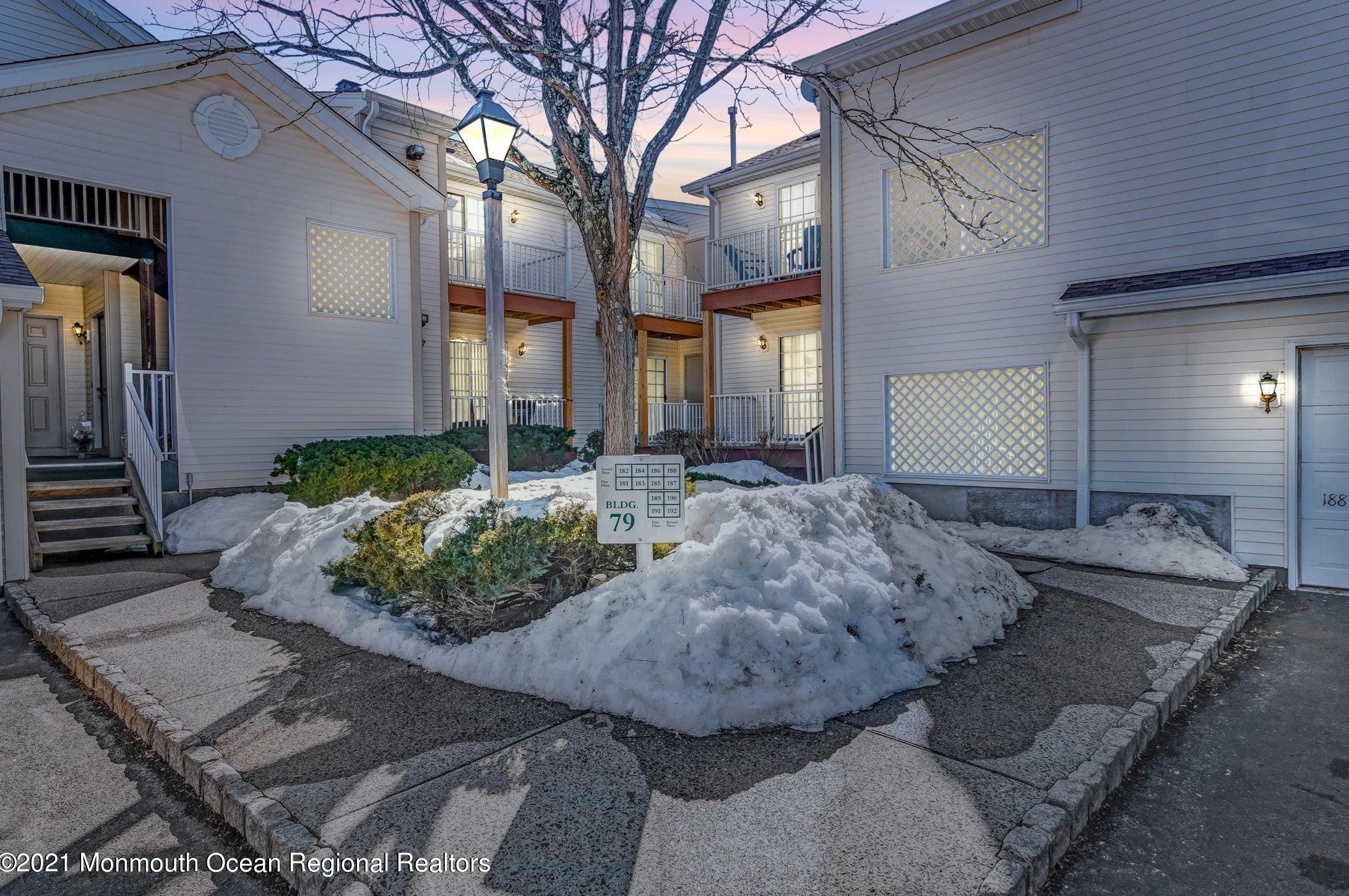 190 Potomac Dr, Basking Ridge, NJ 07920-3183